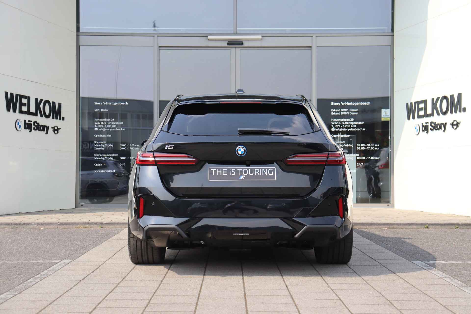 BMW i5 Touring eDrive40 High Executive M Sport 84 kWh / Panoramadak / Trekhaak / Parking Assistant Professional / Adaptieve LED / Stoelventilatie / Driving Assistant Professional - 9/22