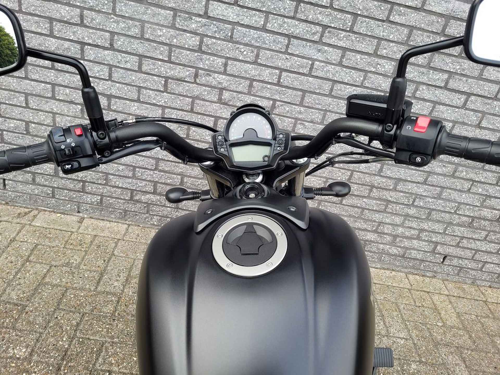 Kawasaki Vulcan S - 5/6