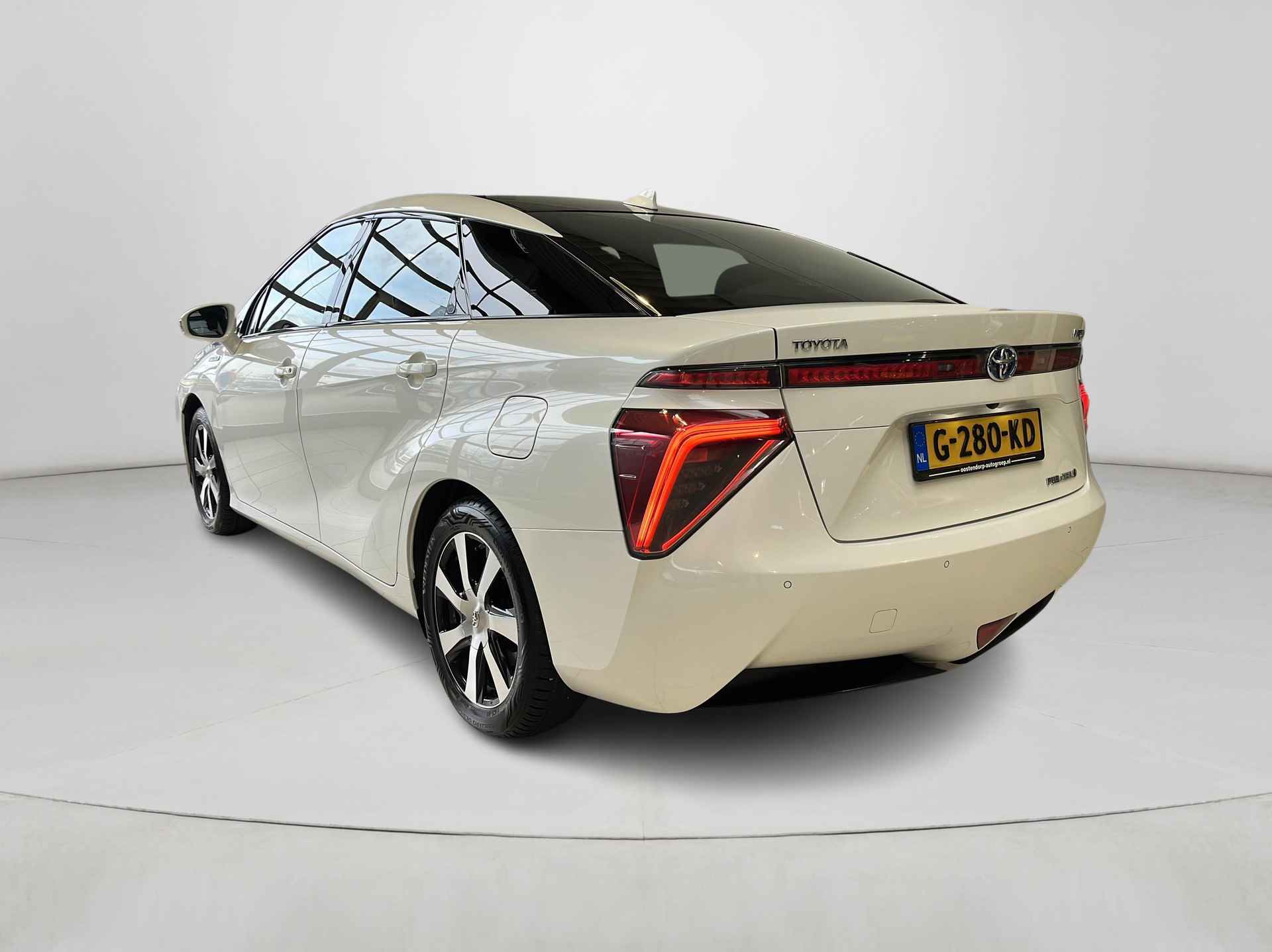 Toyota Mirai FCV Executive | AppleCarplay/AndroidAuto | 1e eigenaar | NL auto! | All-in prijs! | - 4/39