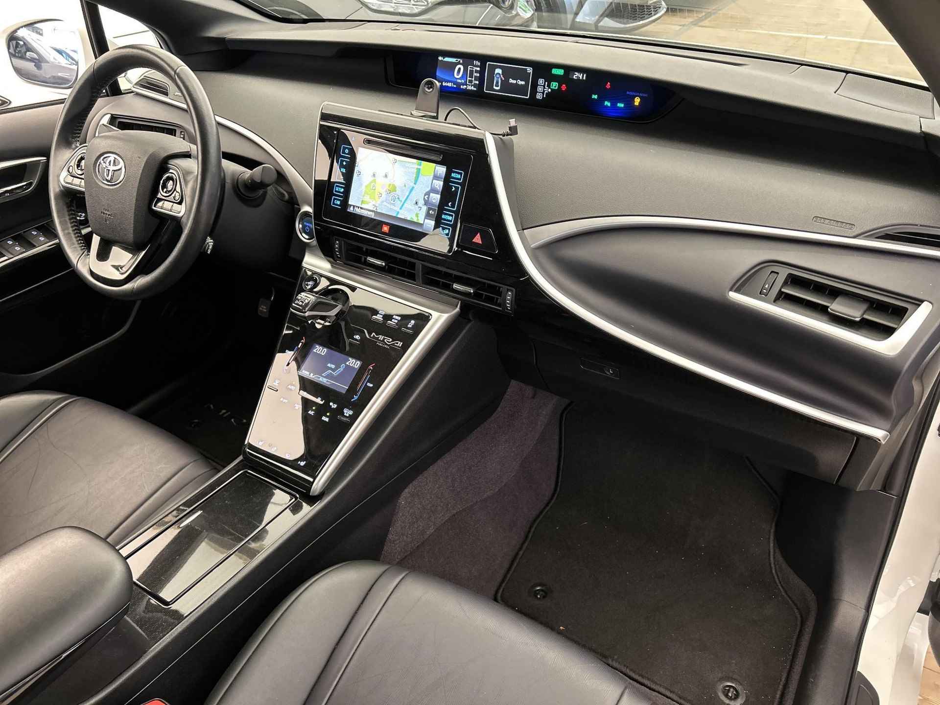 Toyota Mirai FCV Executive | AppleCarplay/AndroidAuto | 1e eigenaar | Dealeronderhouden! |  All-in prijs! | - 13/42