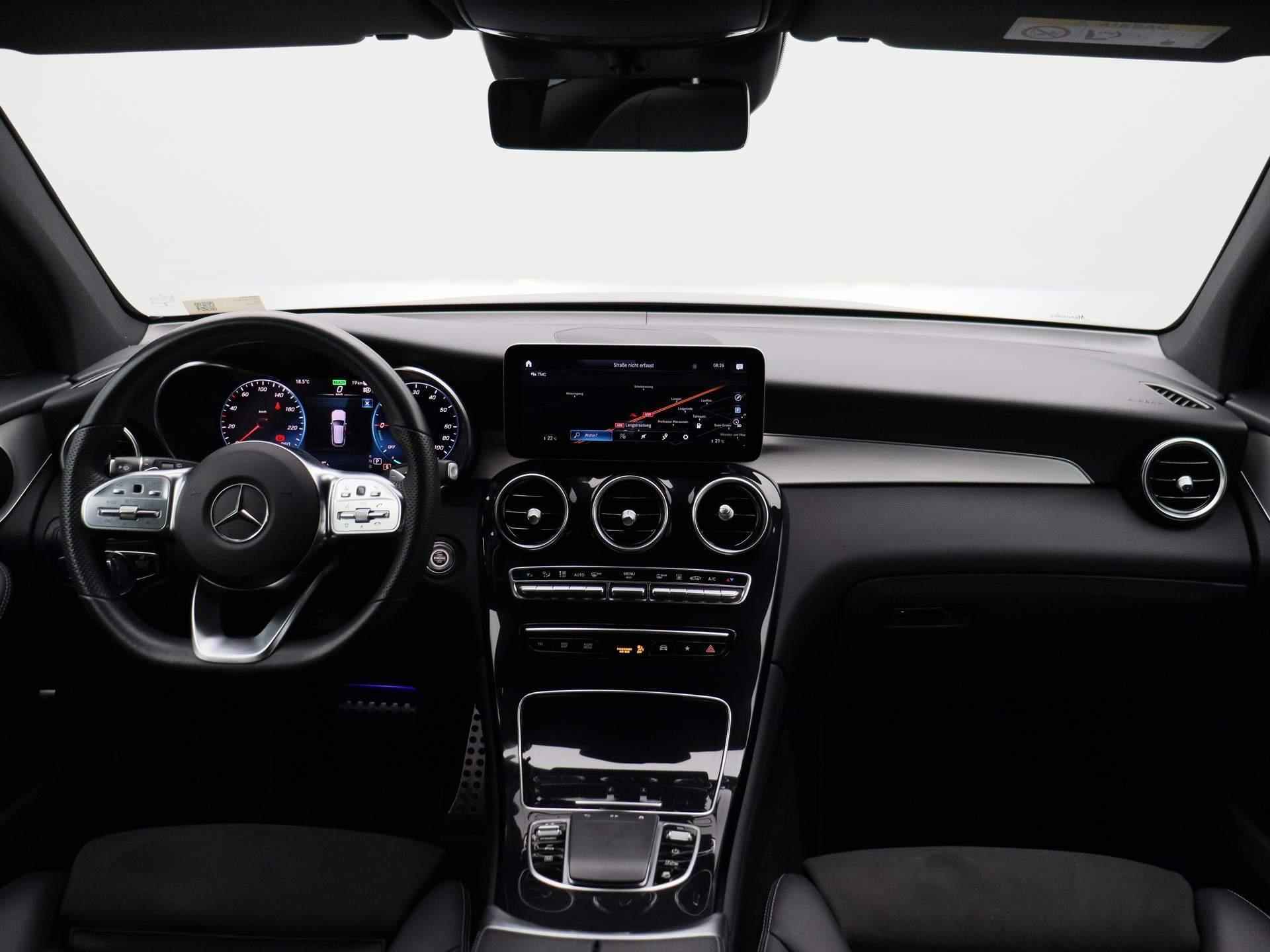 Mercedes-Benz GLC-klasse 300de 4MATIC Business Solution AMG  | AMG-STYLING | NAVIGATIE | SFEERVERLICHTING | STOELVERWARMING | ACHTERUITRIJCAMERA | ADAPTIVE CRUISE CONTROL | HALF-LEDER |  ELEKTRISCHE ACHTERKLEP | - 35/45