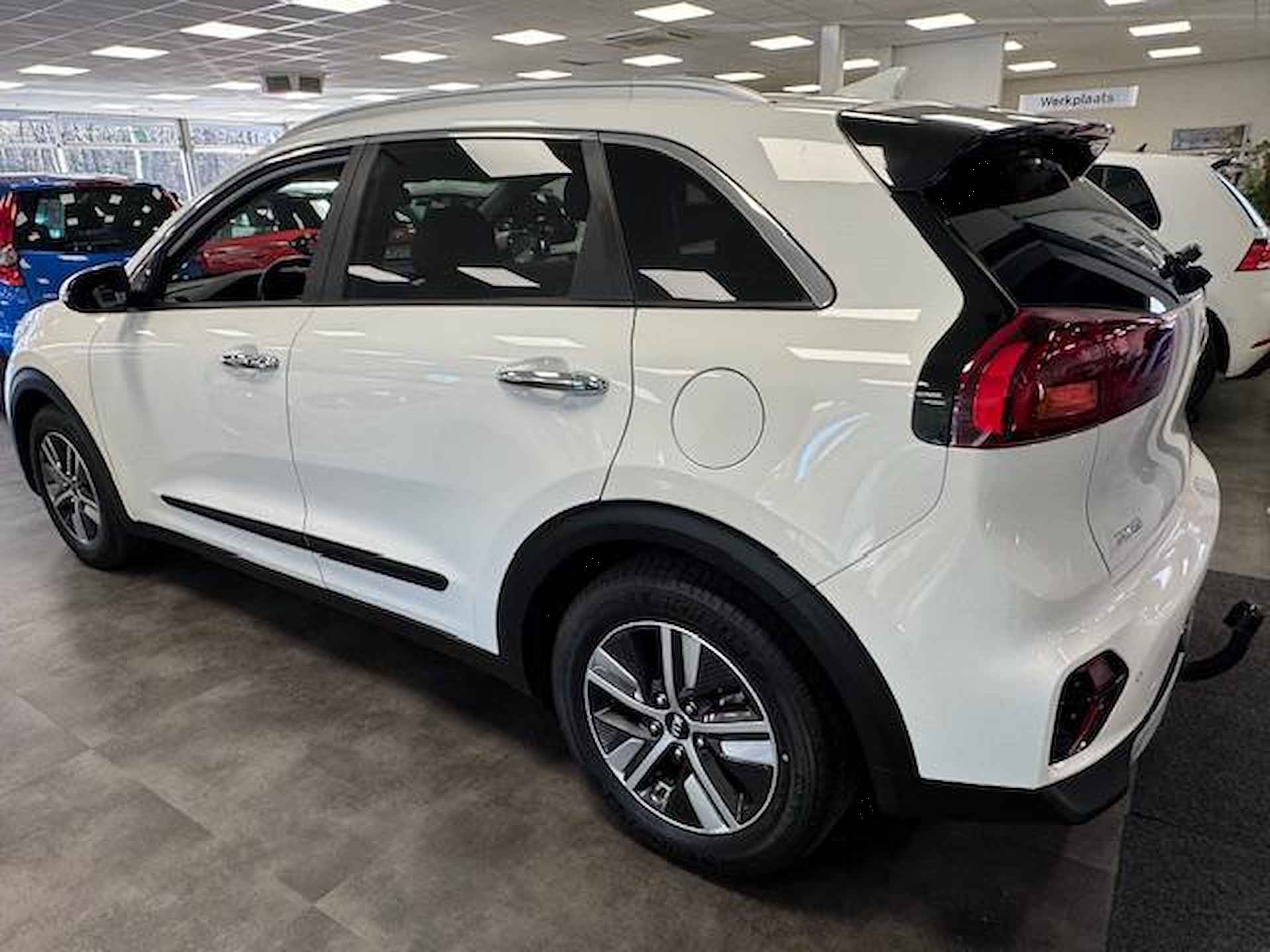 Kia Niro 1.6 GDi Hybrid ExecutiveLine I INCL. € 850,00 AFL.KOSTEN + BOVAG GARANTIE - 2/15