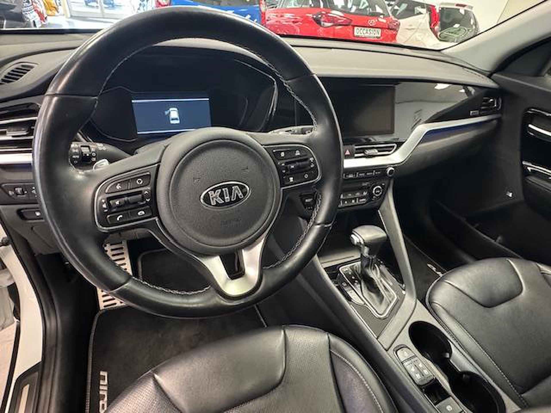 Kia Niro 1.6 GDi Hybrid ExecutiveLine I INCL. € 850,00 AFL.KOSTEN + BOVAG GARANTIE - 6/15