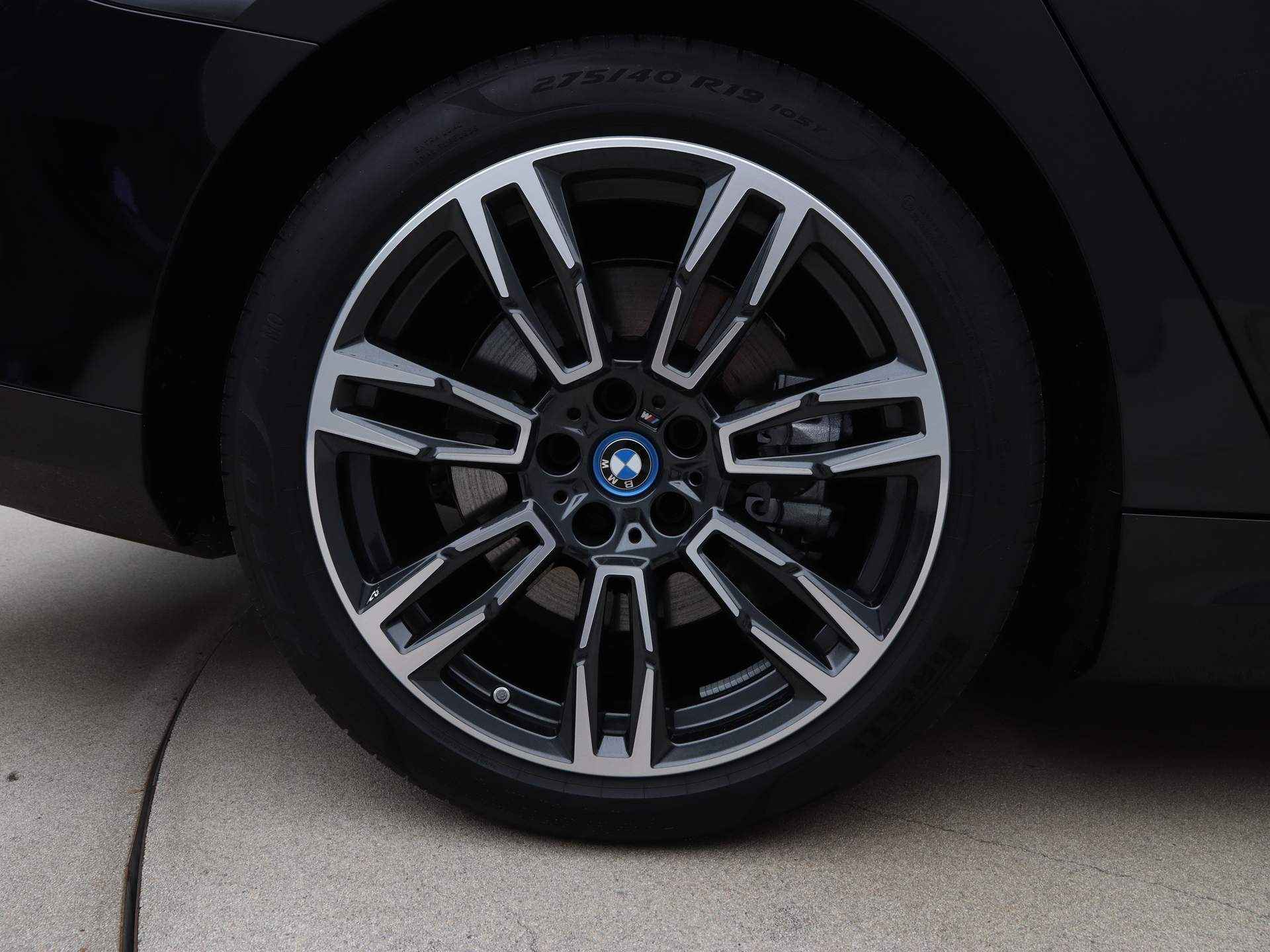 BMW i5 Touring eDrive40 M-Sport - 19/25