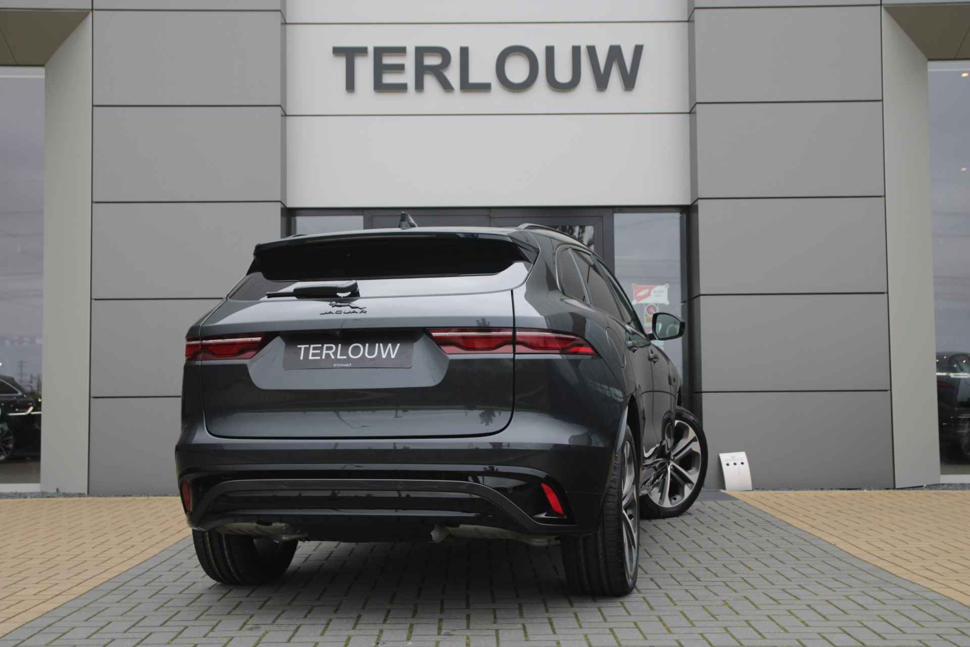 Jaguar F-Pace 2.0 P400e PHEV R-Dynamic S - 4/28