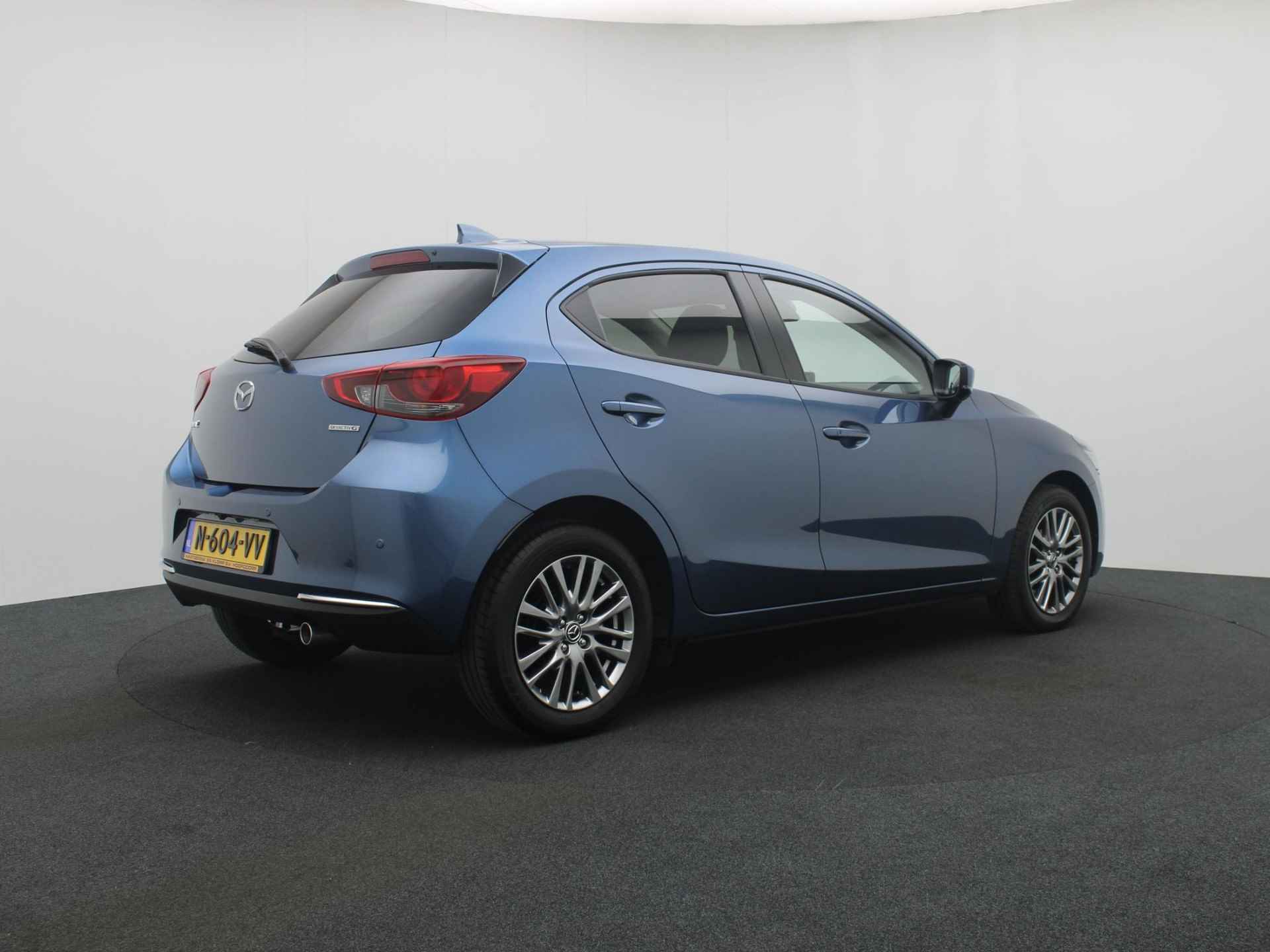 Mazda 2 1.5 Skyactiv-G Luxury i-Activesense : dealer onderhouden - 6/46