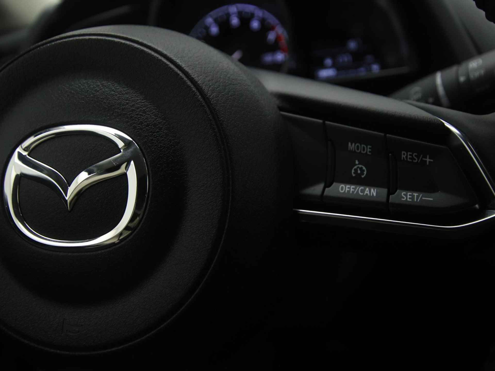 Mazda 2 1.5 Skyactiv-G Luxury i-Activesense : dealer onderhouden - 25/46