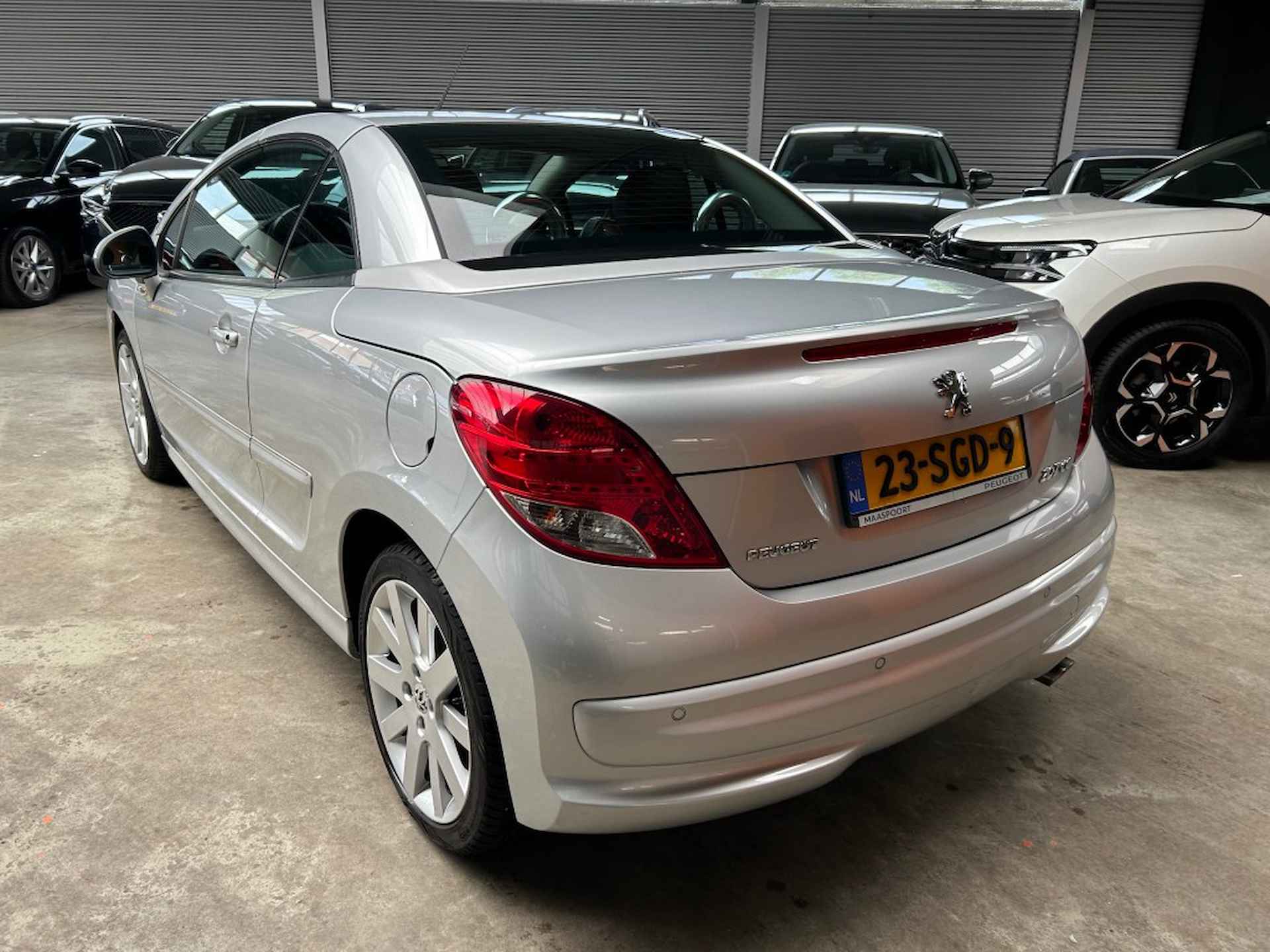 PEUGEOT 207 1.6 VTI  Griffe / Leder / Clima / 1e Eigenaar - 8/17