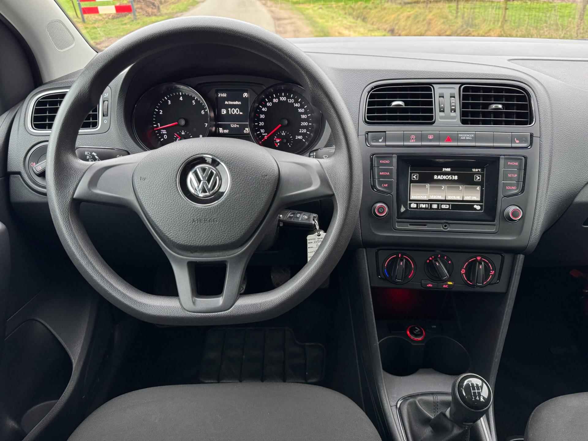 Volkswagen Polo 1.0 Comfortline met airco en stoelverwarming - 13/26