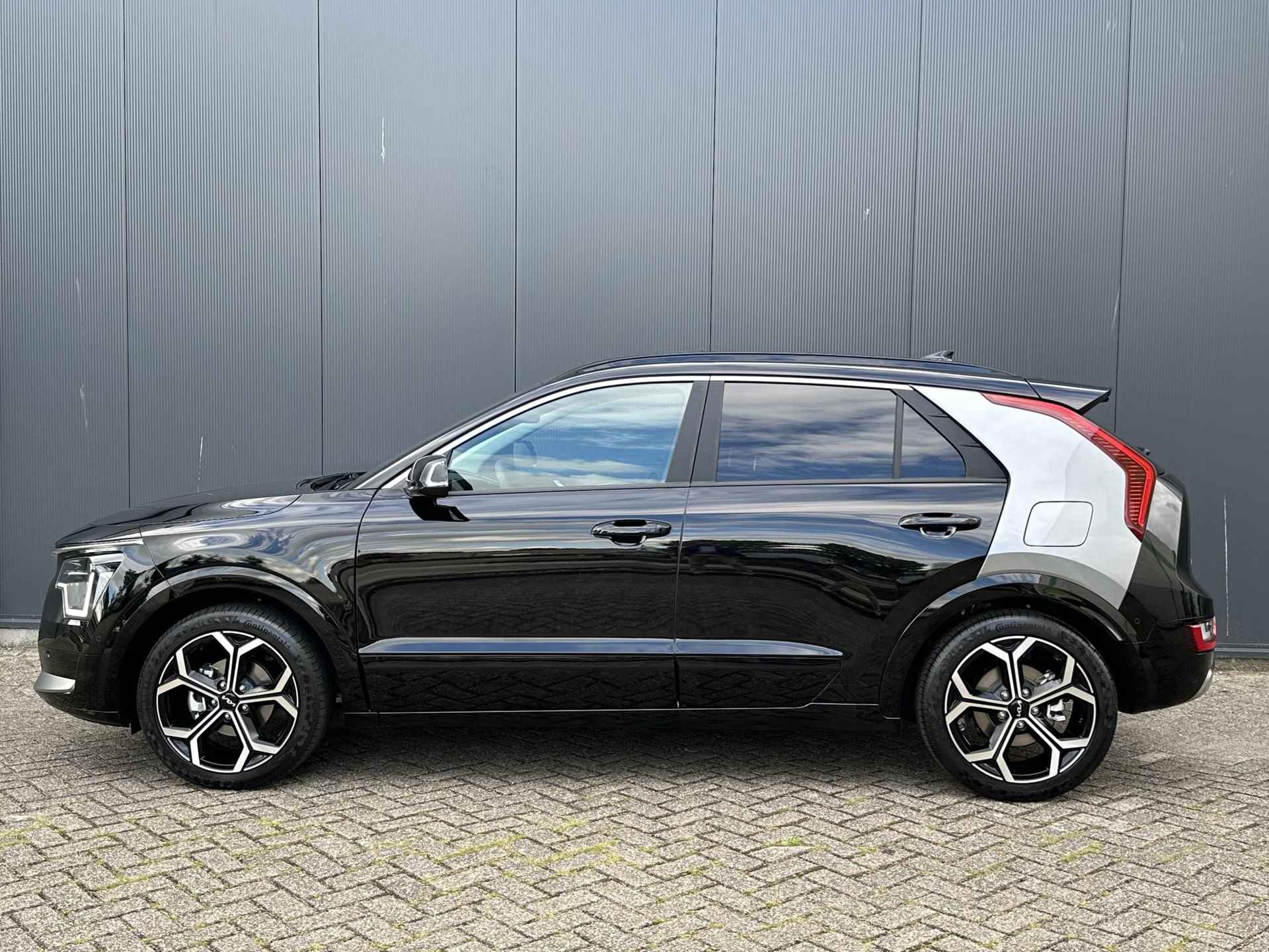 Kia Niro 1.6 GDi Hybrid ExecutiveLine | *Niet op voorraad* | *Nu te bestellen* | €3.000,- Actiekorting | Leder | Memory Seats | Stoelventilatie | Camera | Schuif-/Kanteldak | Head up display - 2/41