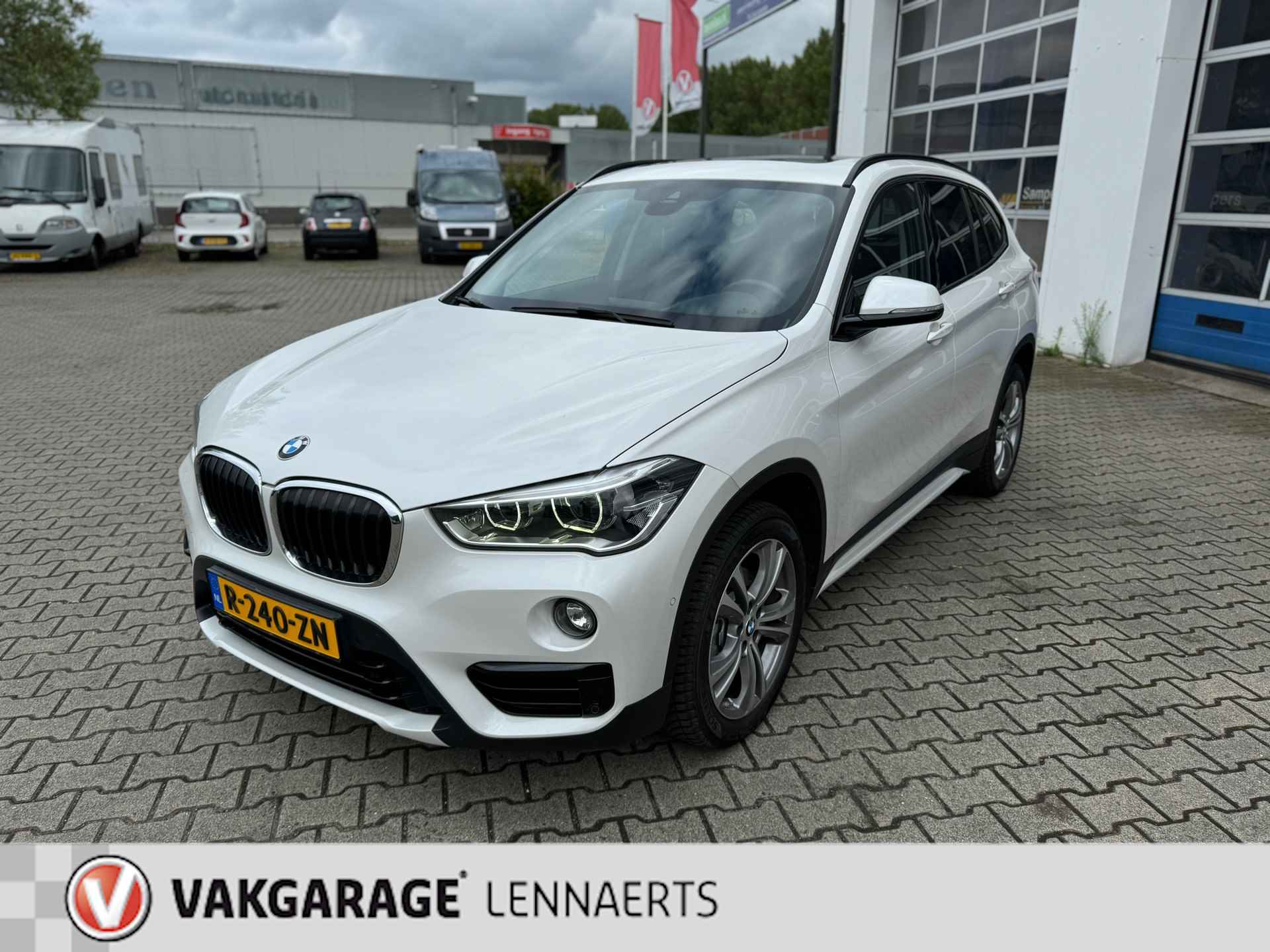 BMW X1 SDrive18i High Executive - 2/34