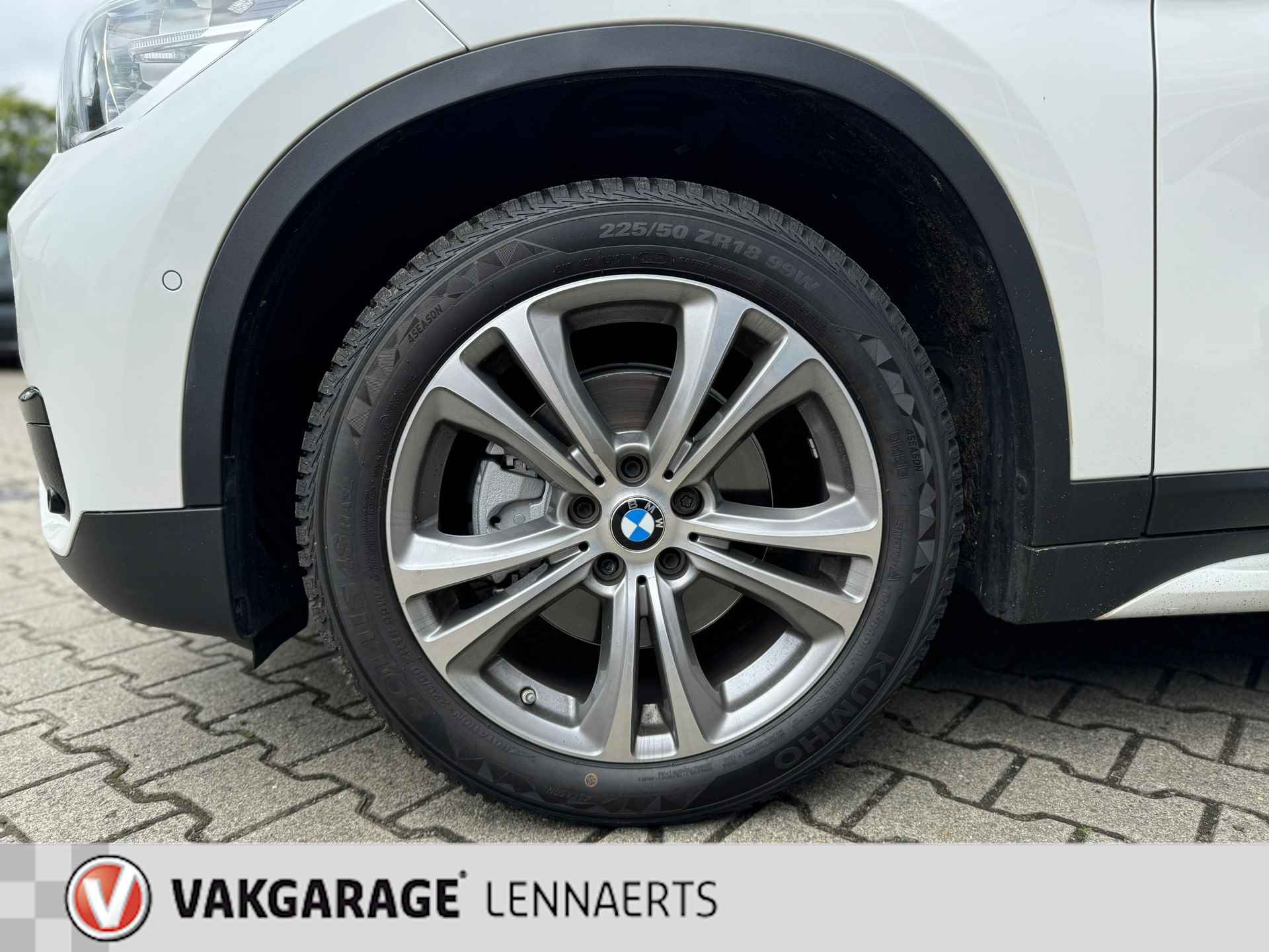 BMW X1 SDrive18i High Executive - 12/34