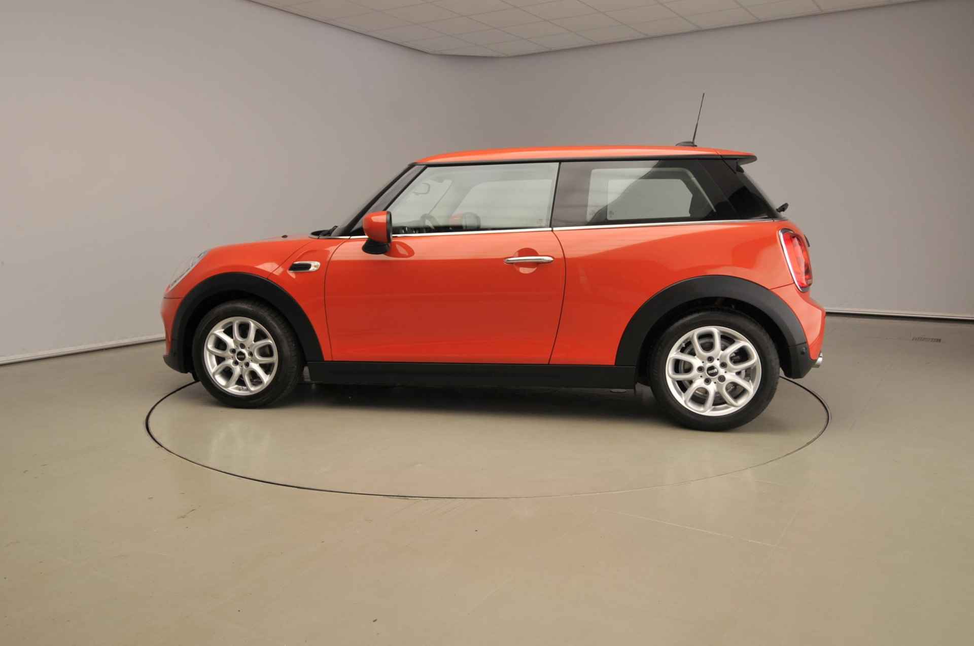 MINI 3-deurs One PDC / Cruise control / Navigatie / Carplay / Alu wielen - 3/34