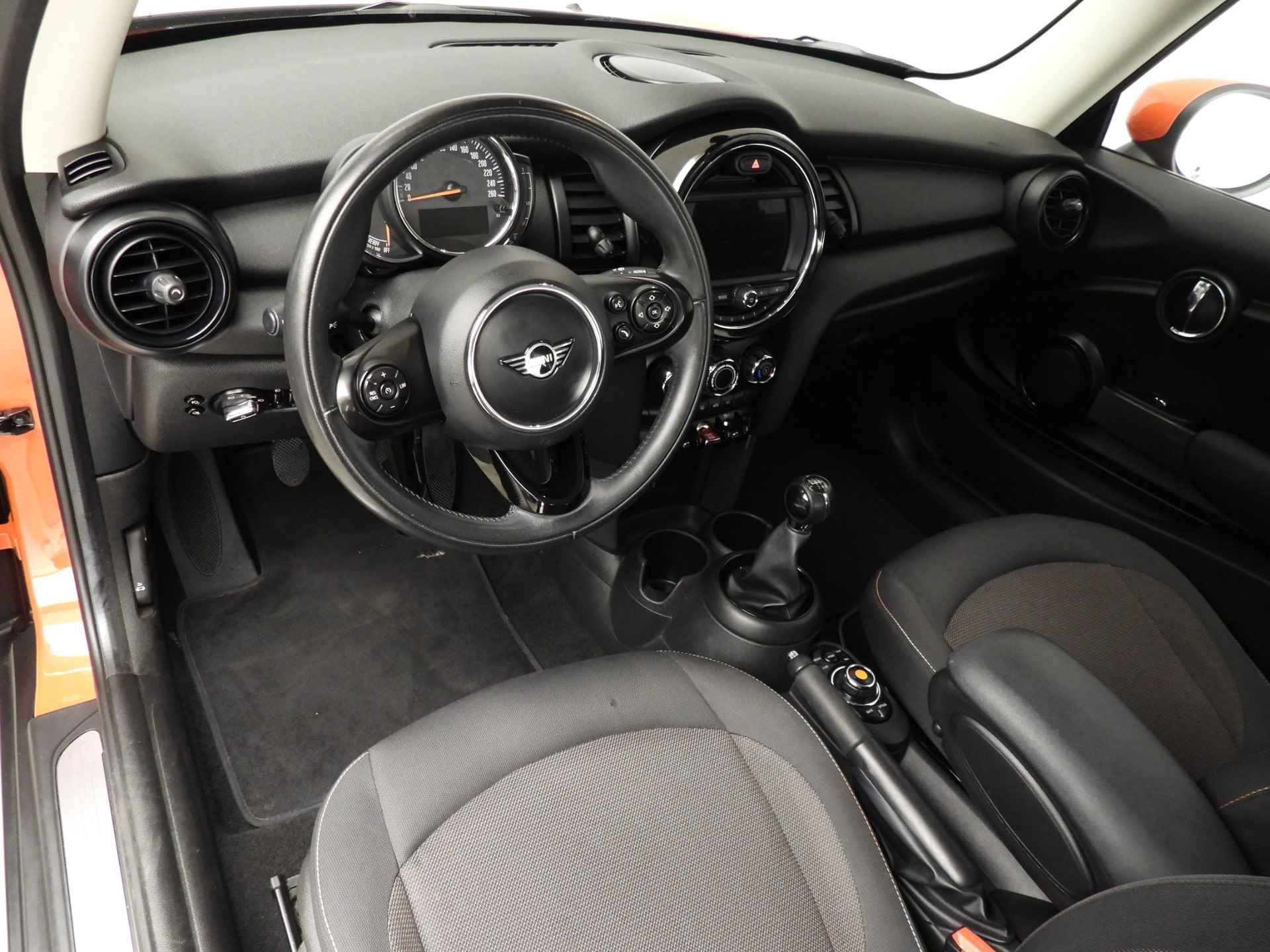 MINI 3-deurs One PDC / Cruise control / Navigatie / Carplay / Alu wielen - 8/34