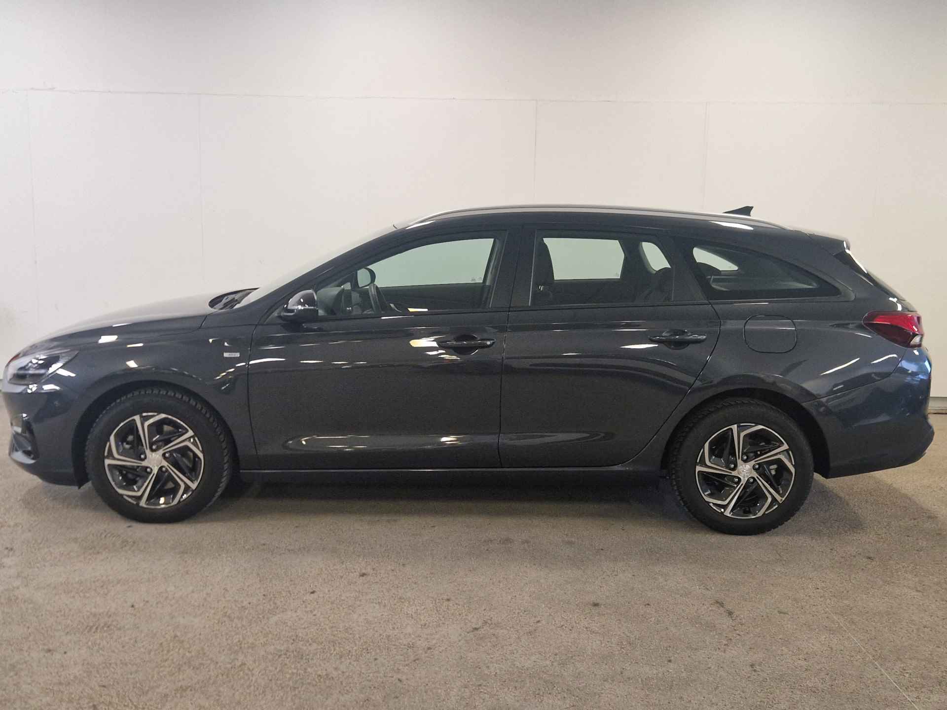 Hyundai i30 Wagon 1.0 T-GDi MHEV Comfort Smart Ruime auto met Navigatie, Lichtmetalen velgen en Climate Control - 6/37