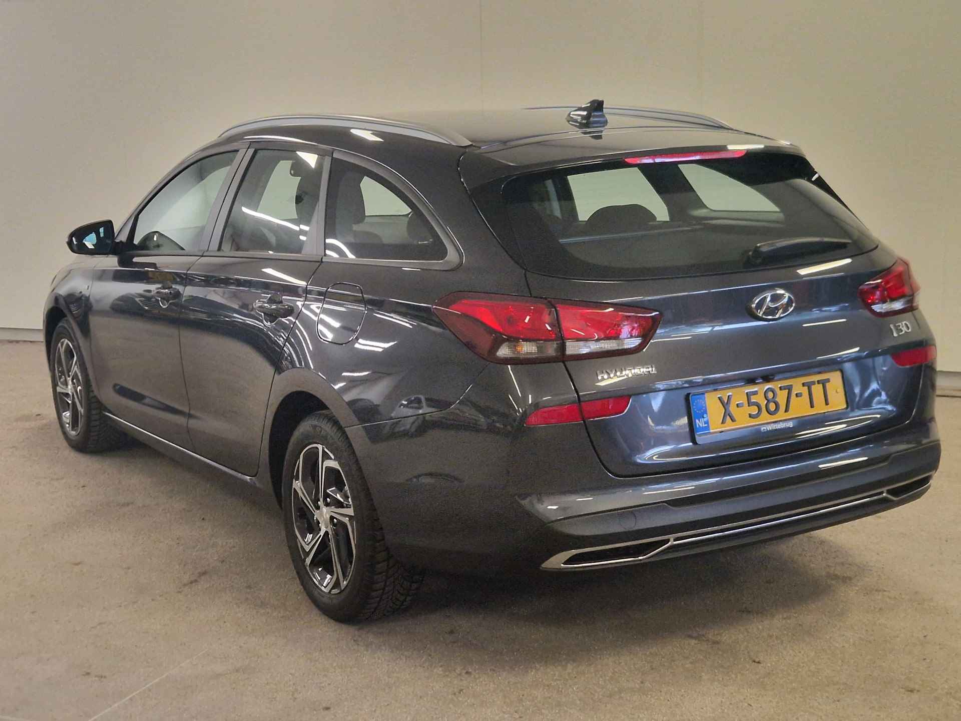 Hyundai i30 Wagon 1.0 T-GDi MHEV Comfort Smart Ruime auto met Navigatie, Lichtmetalen velgen en Climate Control - 7/37