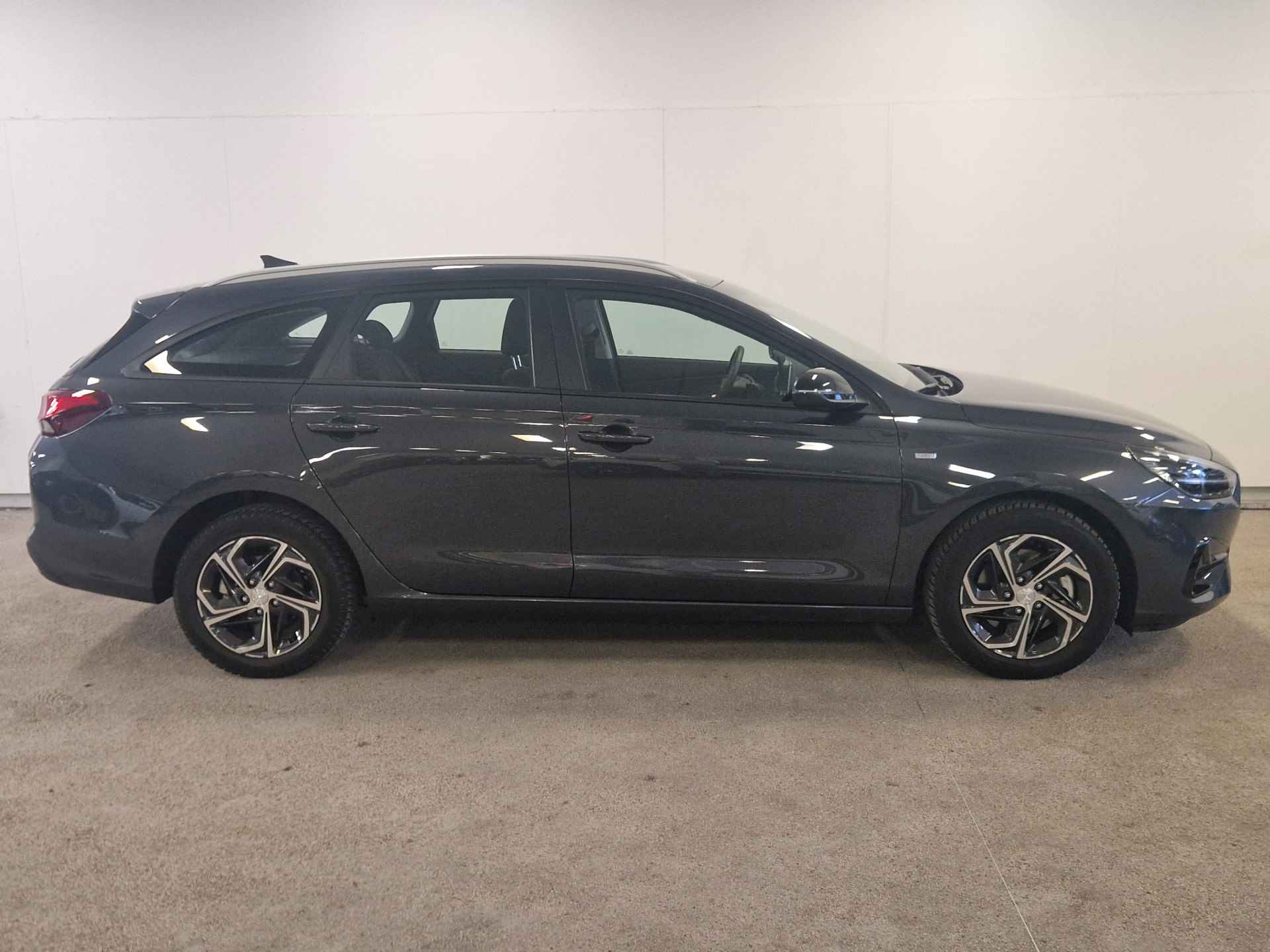 Hyundai i30 Wagon 1.0 T-GDi MHEV Comfort Smart Ruime auto met Navigatie, Lichtmetalen velgen en Climate Control - 22/37