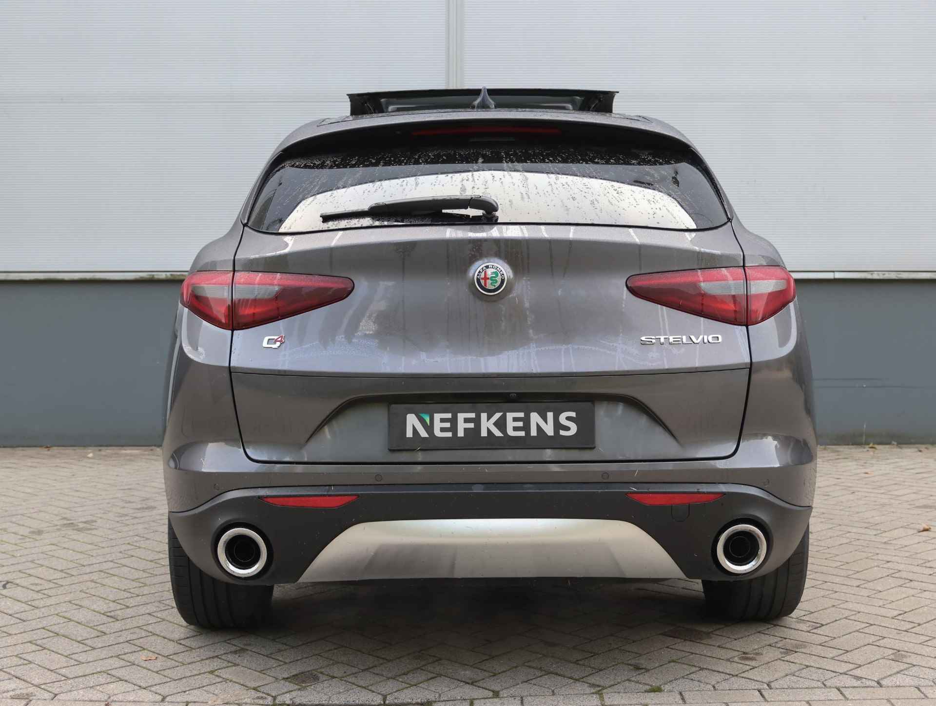 Alfa Romeo Stelvio 200pk Turbo AWD (1ste eig./Glazendak/Climate/Adapt.Cruise/Elek.klep/LEER/Xenon/Camera) - 46/47