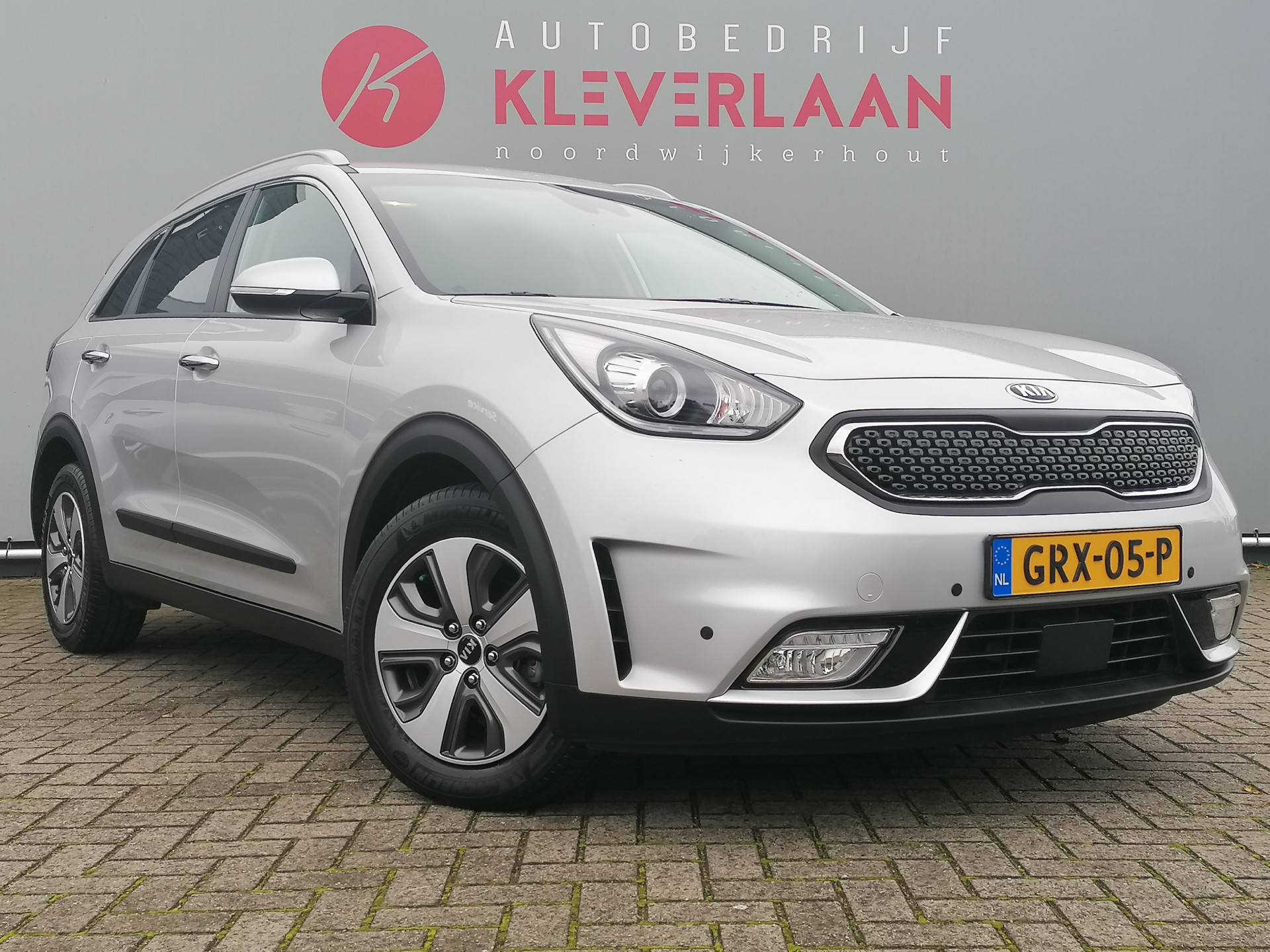 Kia Niro 1.6 GDi Hybrid DynamicLine | STOEL + STUURWIEL VERWARMING | DRAADLOOS LADEN | NAVI | CAMERA |