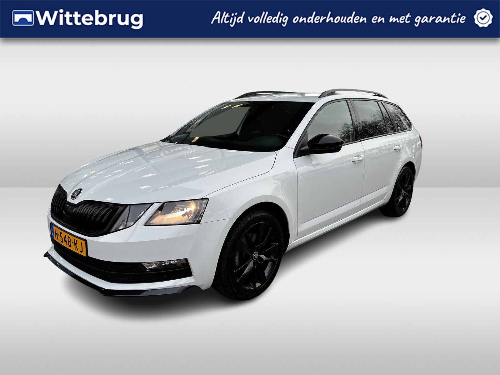 Škoda Octavia Combi 1.5 TSI Greentech Sport Business DSG/ Metallic/ Climatronic/ Sportint./ PDC A/ 17 lmv