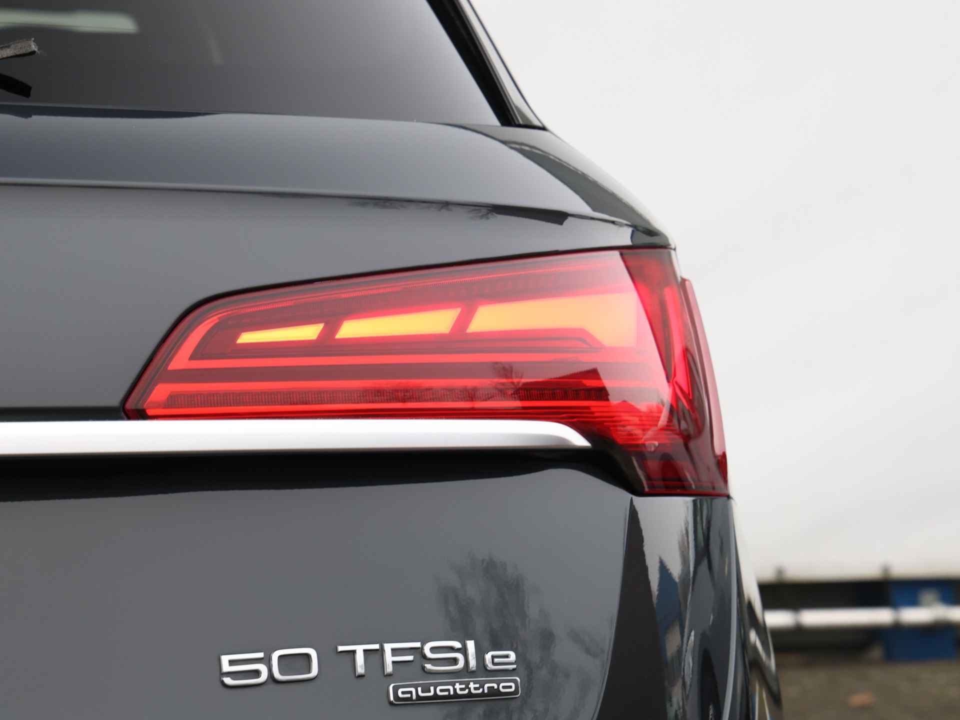 Audi Q5 50 TFSI e S edition 299pk | LED | Achteruitrijcamera | Adaptive cruise | Dodehoek detectie | Stoelverwarming | Elek. stoelen - 17/50