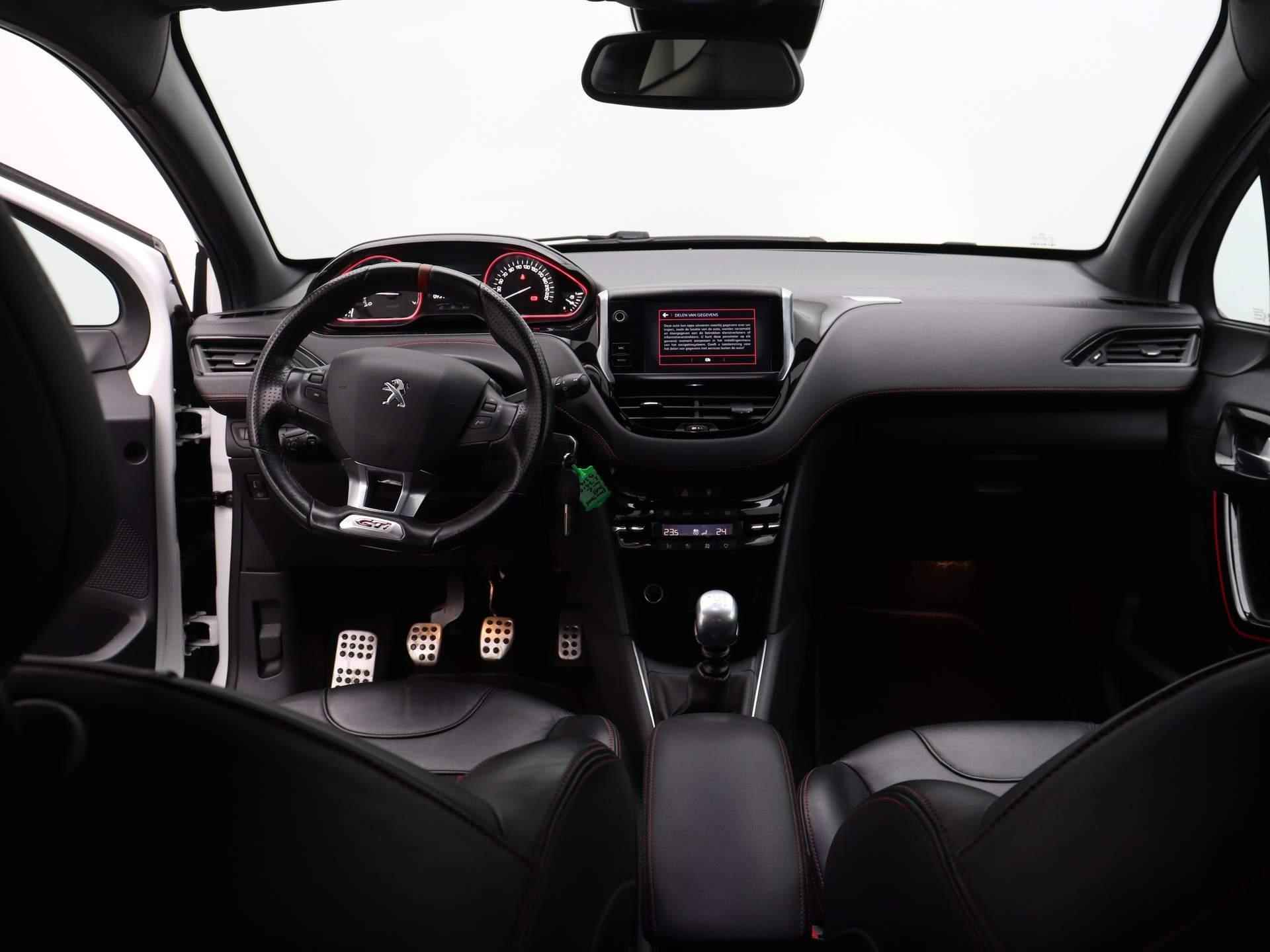 Peugeot 208 GTI 1.6T 208pk | JBL Sound | Navi | Camera | Parkeersensoren | Leder | Stoelverwarming - 15/30