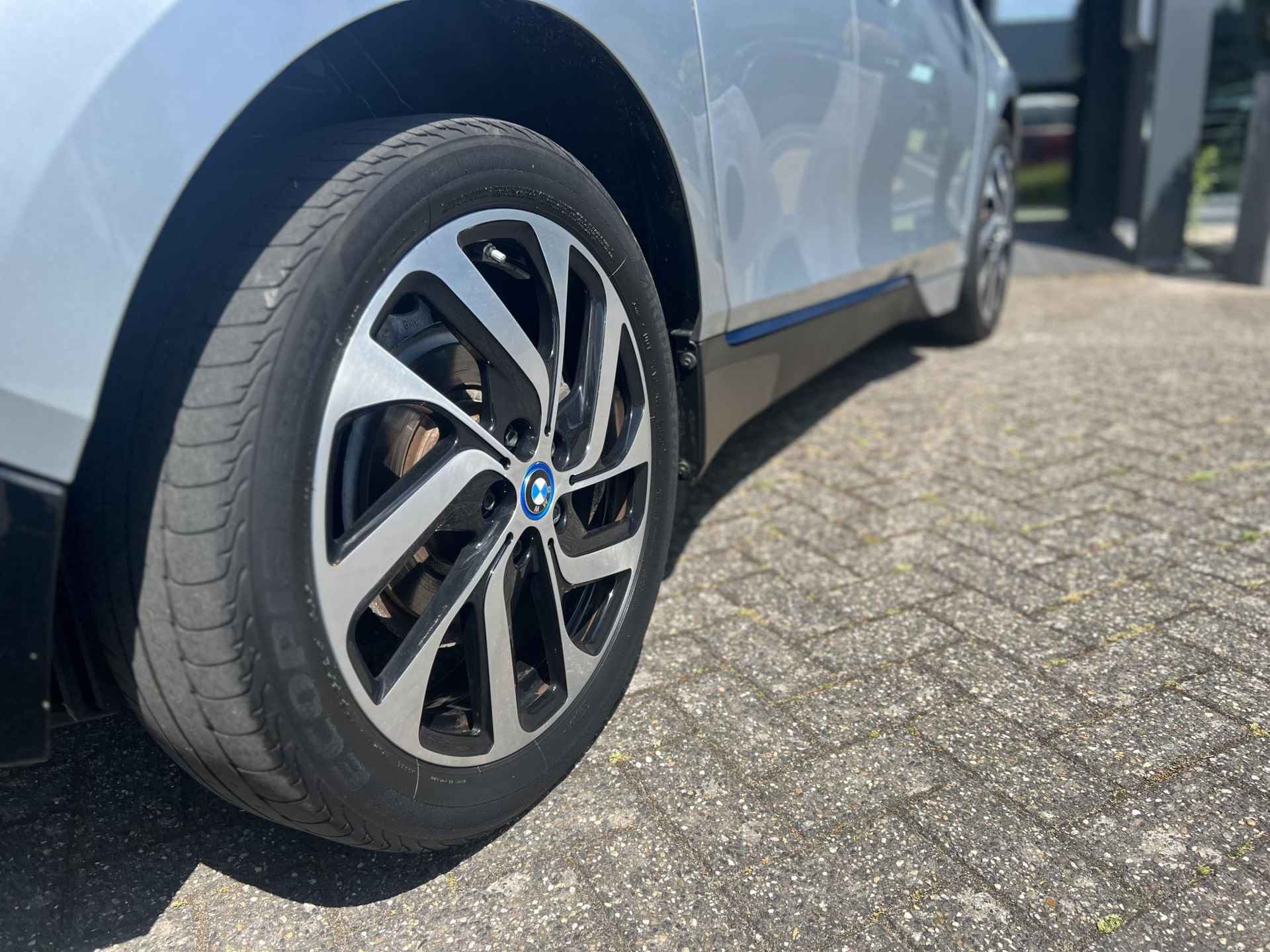 BMW i3 Range Extender Comfort Schuifdak | Leder | Parkeersensor | Stoelverwarming | Cruise Control l NL Auto - 10/28