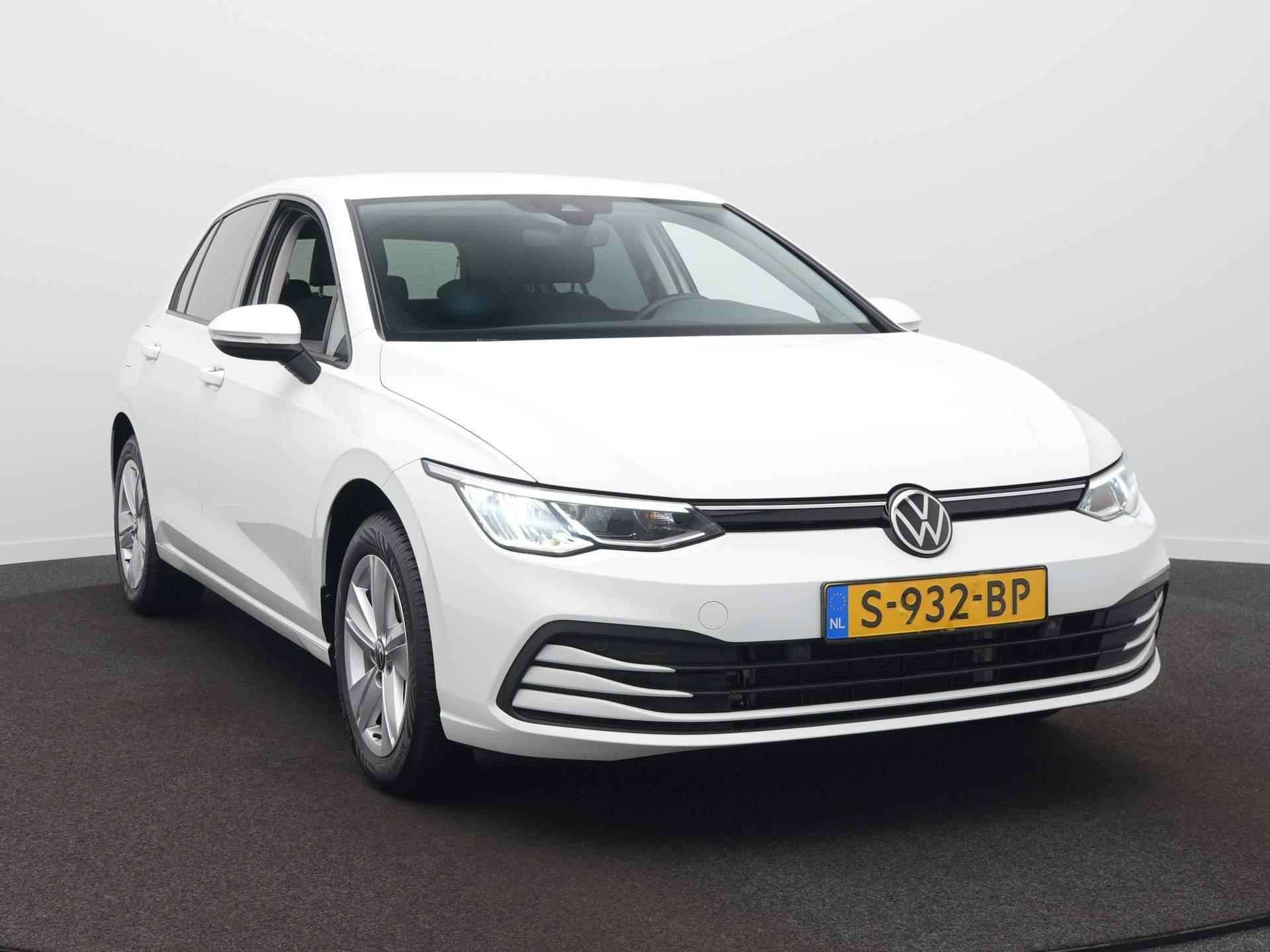 Volkswagen Golf 1.0 TSI Life  / Adap. Cruise / Navi / Camera / Sfeerverlichting  / Stoelverwarming - 3/51