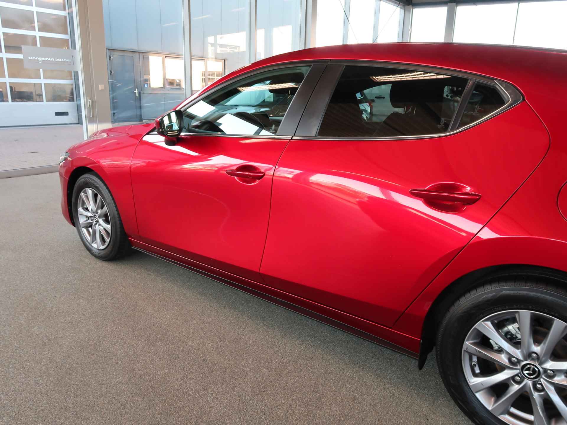 Mazda 3 2.0 M Hybrid 180pk Comfort met Bose LEDER/KEYLESS/CAMERA/CARPLAY/PDC/AFN.TREKHAAK - 57/92