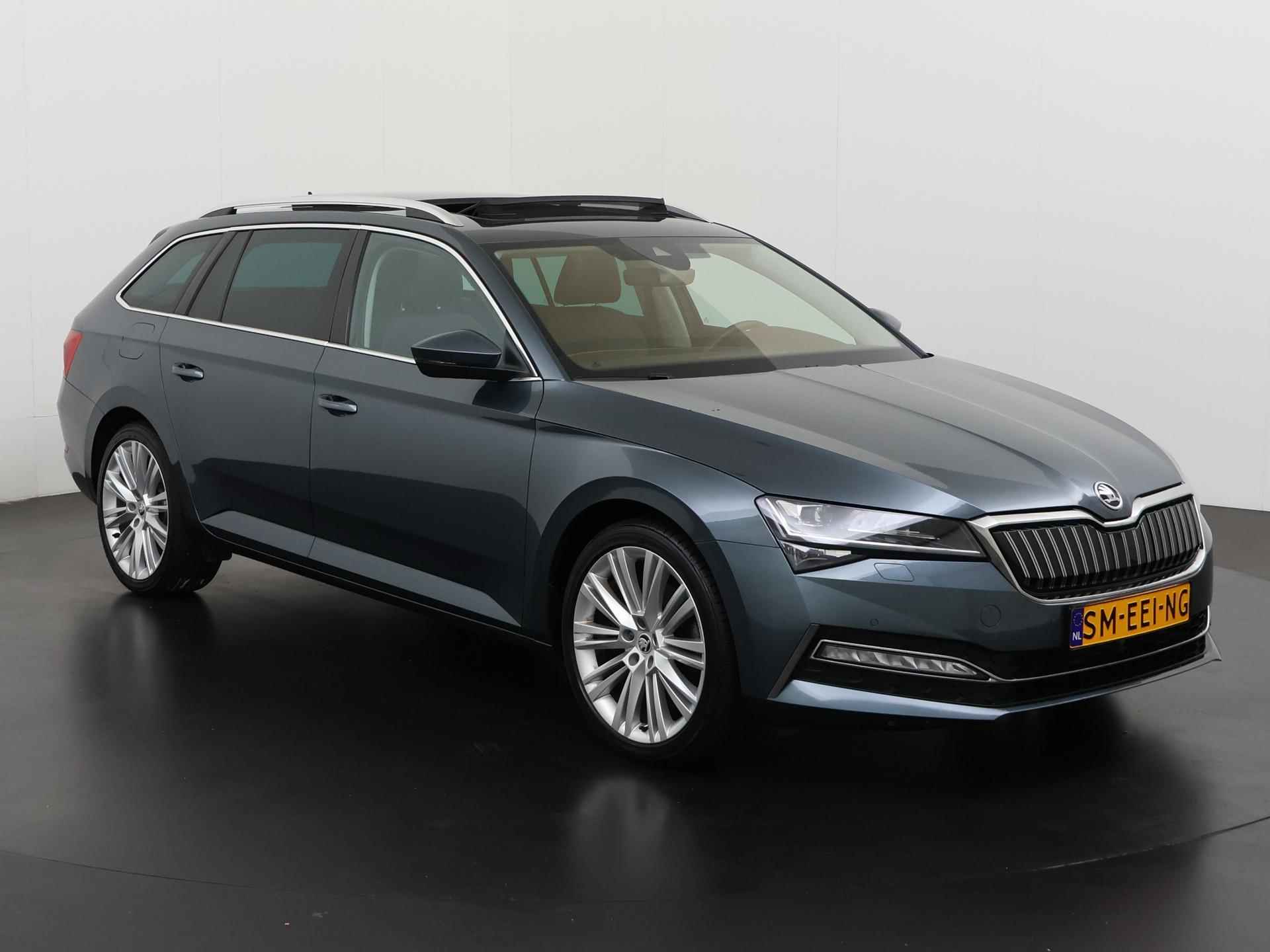 Skoda Superb Combi 1.4 TSI iV Style | Virtual Cockpit | Panoramadak | Leder | Trekhaak | Zondag Open! - 30/49