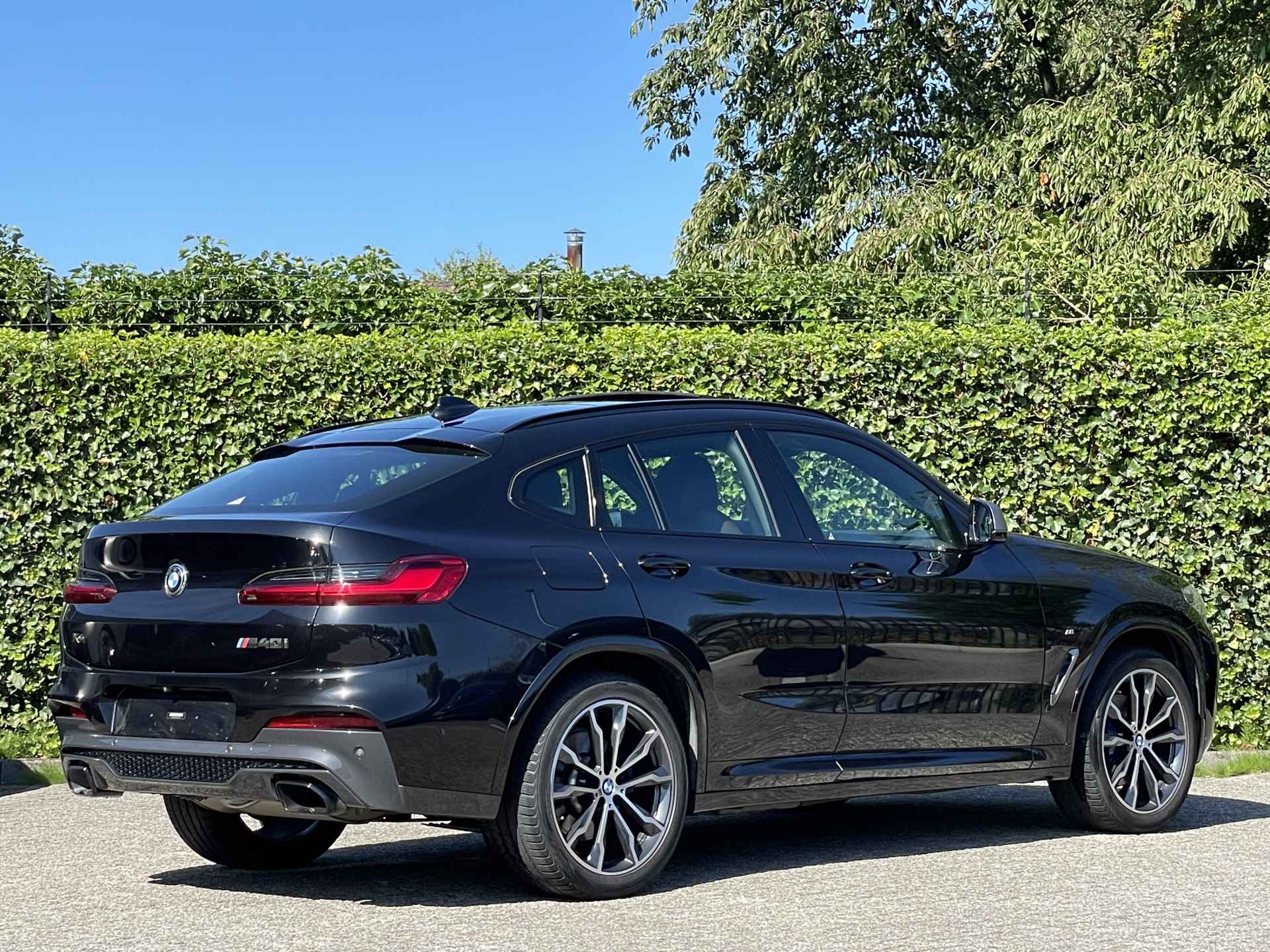 BMW X4 M40i | Panorama | Trekhaak | Camera | 20" | Head up | Elek. stoelverst. - 3/36