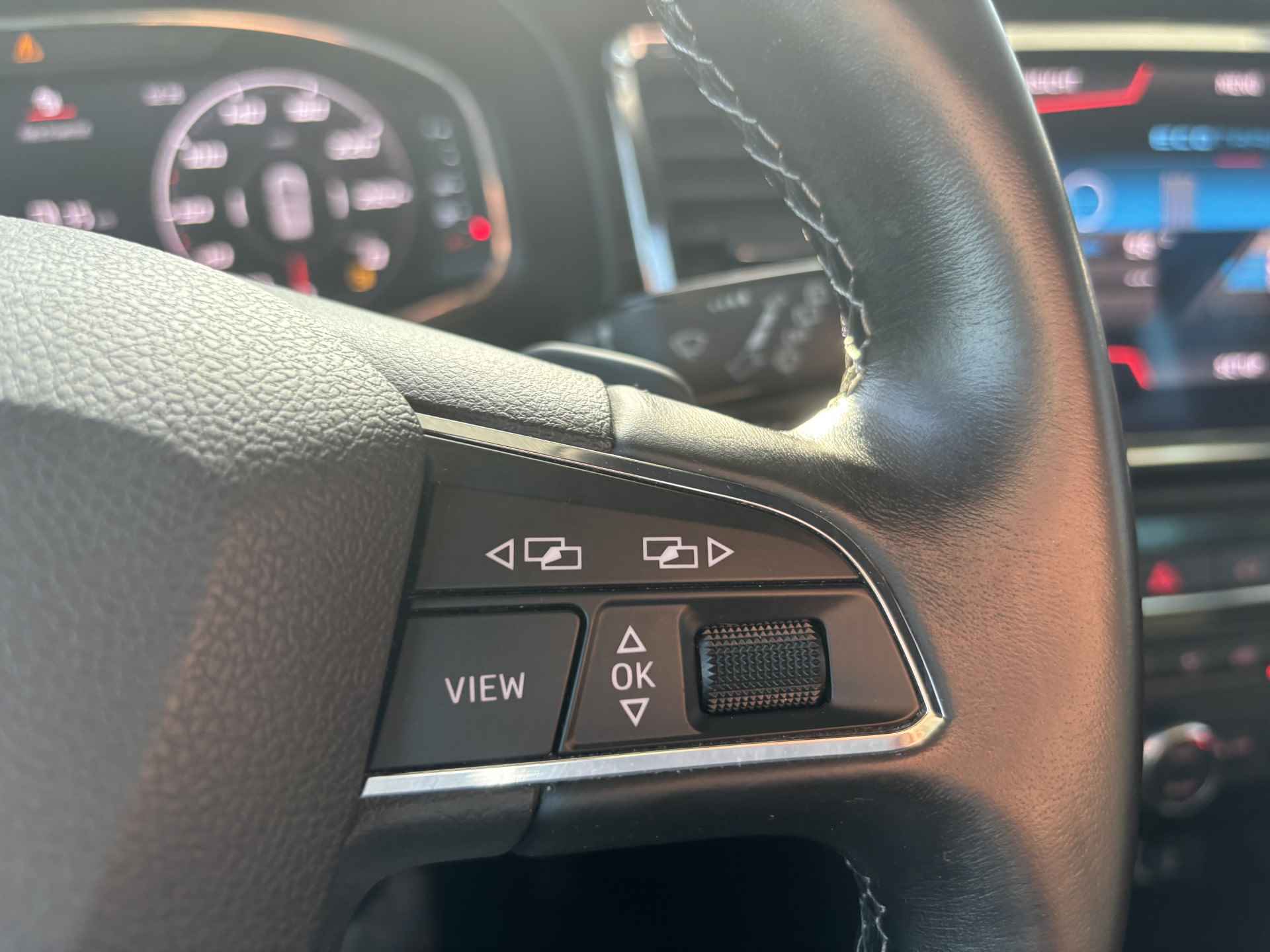 SEAT Ateca 1.5 TSI Xcellence / Panoramadak / Trekhaak Elek. / Virtual Cockpit / 18" LMV / 360 Camera - 27/32