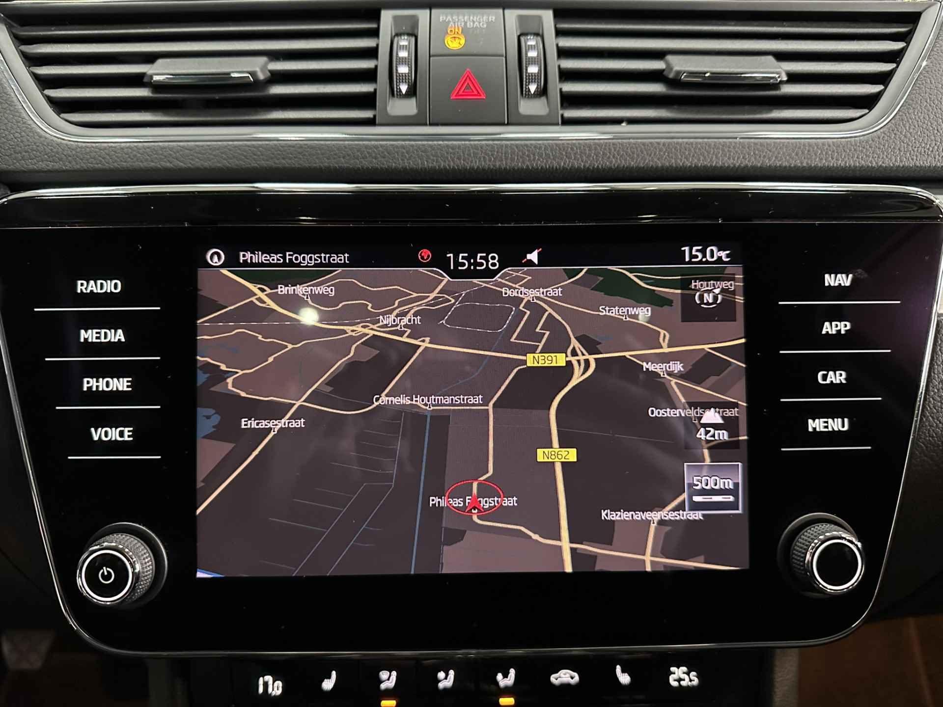 Škoda Superb Combi 1.5 TSI ACT Ambition Business Airco ECC | Xenon | Panorama | Navigatie | Cruise control | Apple Carplay Android Auto | Isofix | NAP | - 19/39