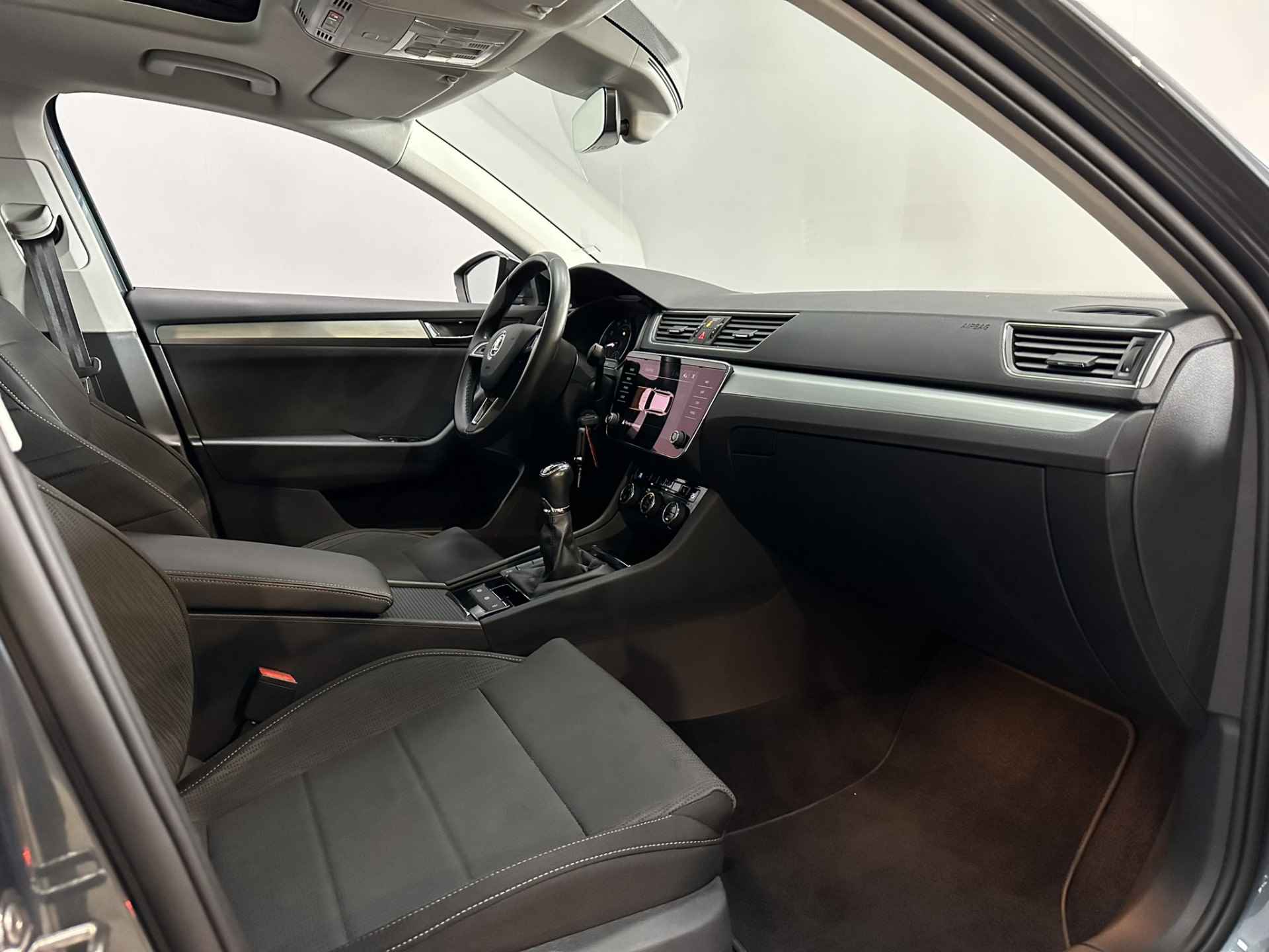 Škoda Superb Combi 1.5 TSI ACT Ambition Business Airco ECC | Xenon | Panorama | Navigatie | Cruise control | Apple Carplay Android Auto | Isofix | NAP | - 25/39