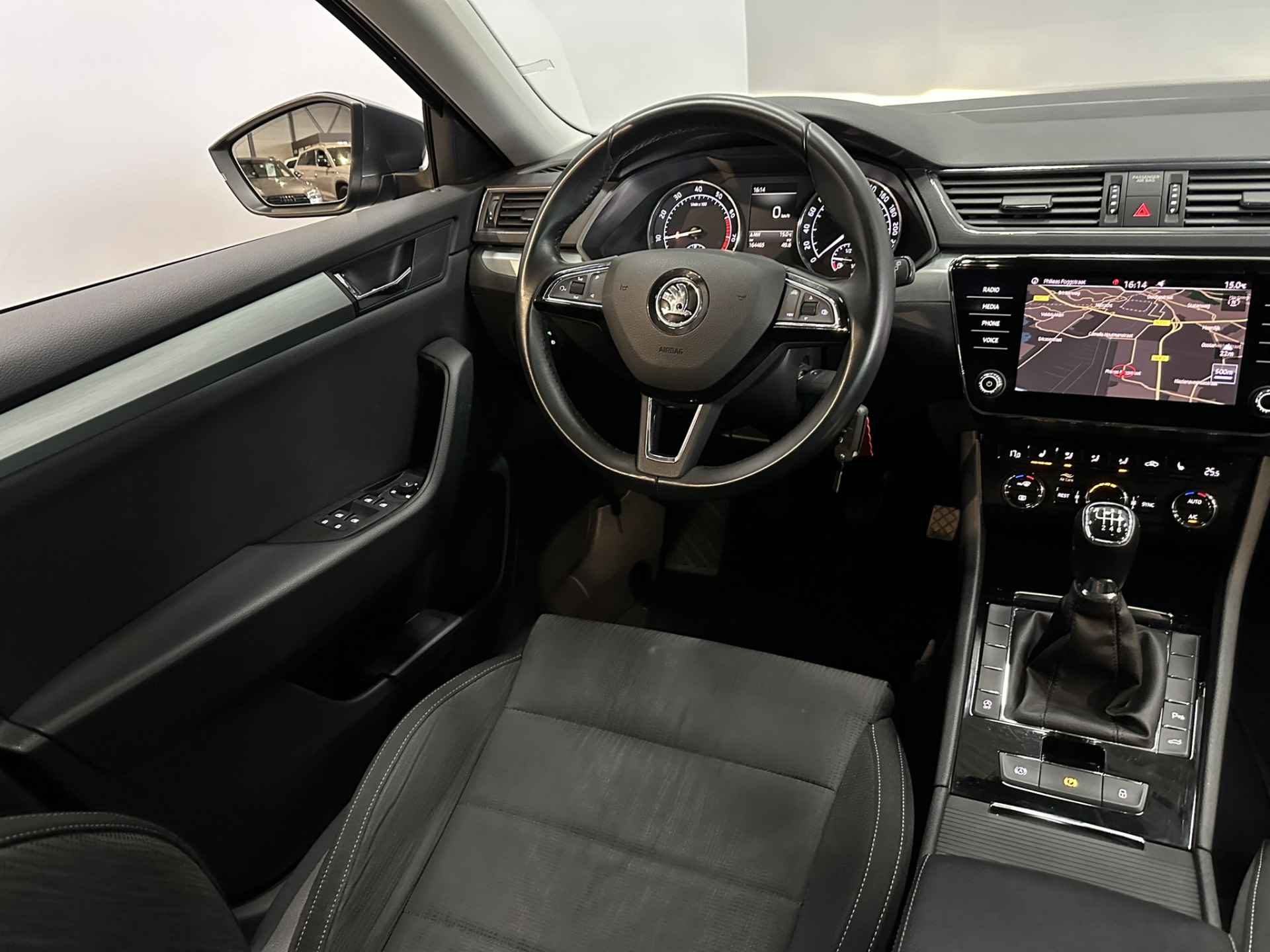 Škoda Superb Combi 1.5 TSI ACT Ambition Business Airco ECC | Xenon | Panorama | Navigatie | Cruise control | Apple Carplay Android Auto | Isofix | NAP | - 27/39