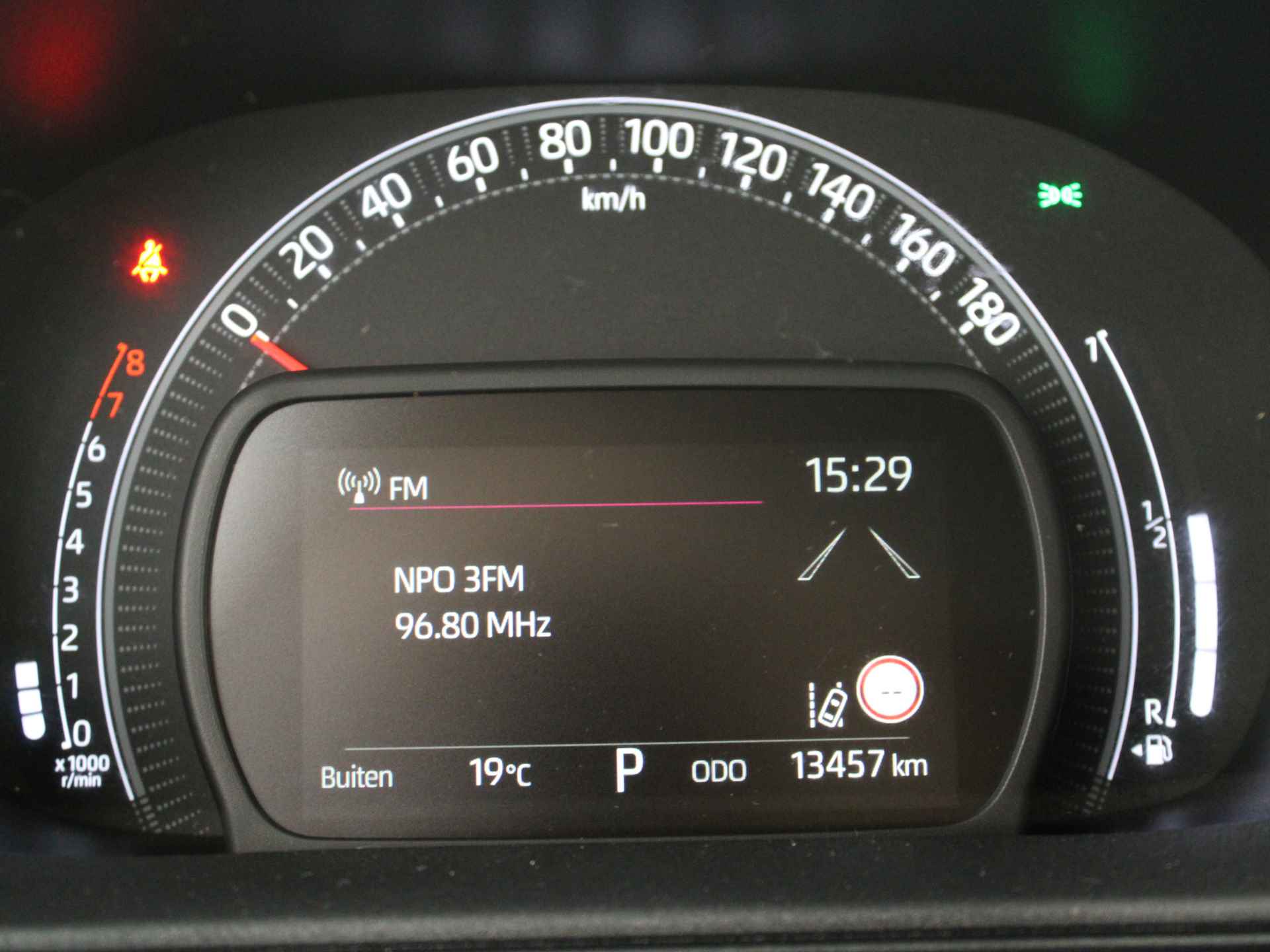 Toyota Aygo X 1.0 VVT-i S-CVT Envy | JBL | Navigatie | Climate Control | - 7/38