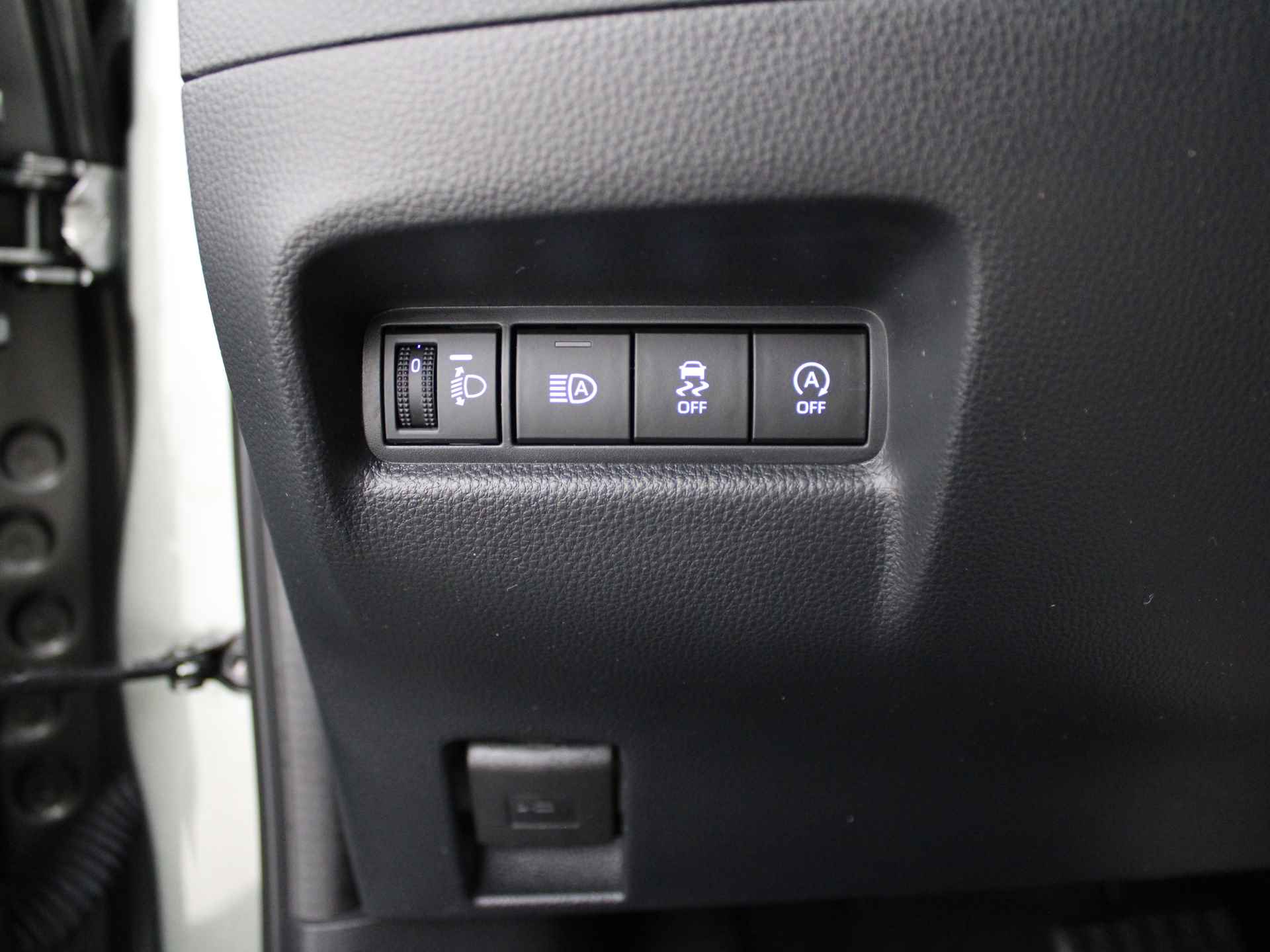 Toyota Aygo X 1.0 VVT-i S-CVT Envy | JBL | Navigatie | Climate Control | - 31/38