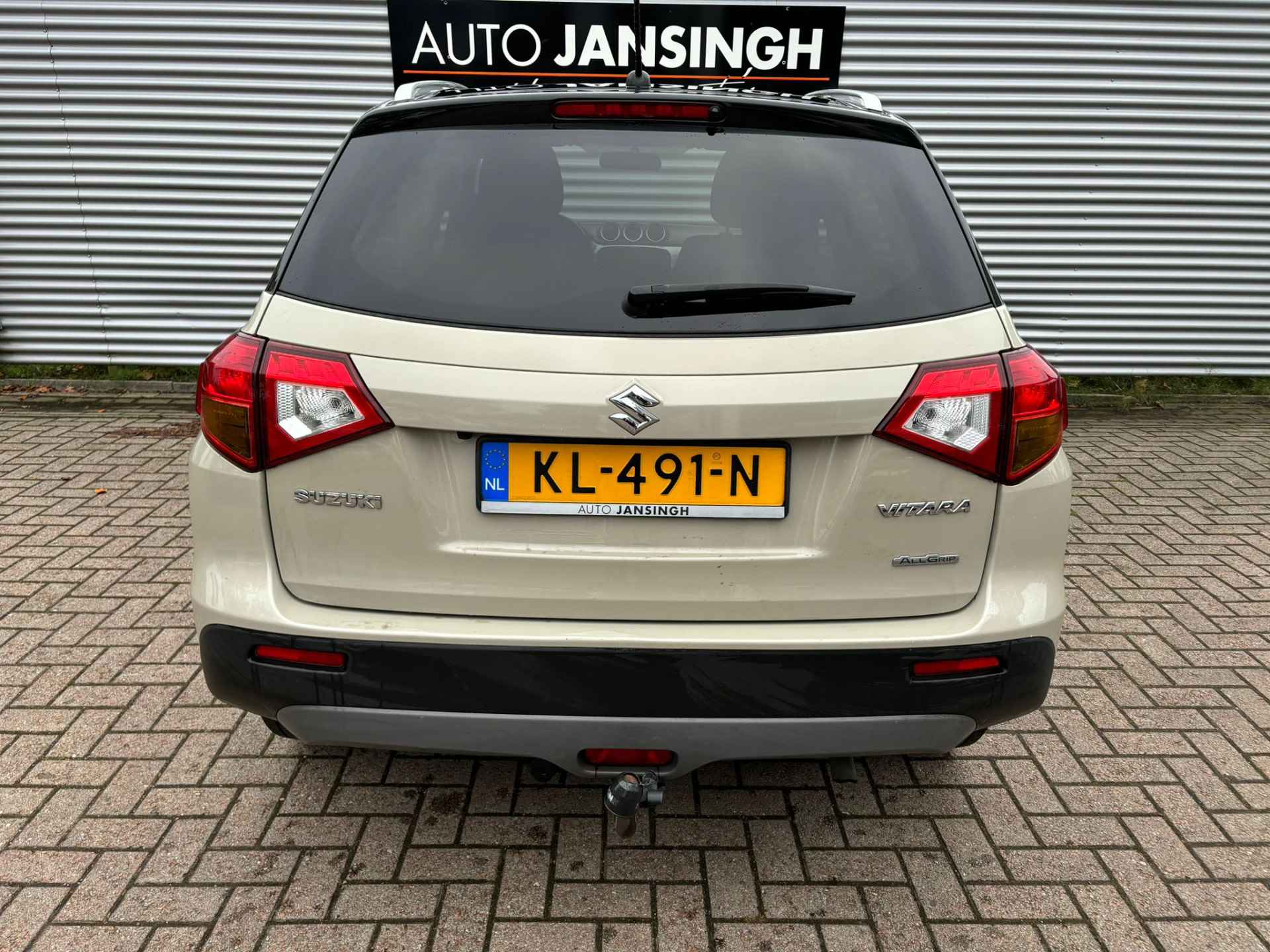 Suzuki Vitara 1.6 Exclusive Allgrip | Trekhaak | Clima | Navigatie | LM Velgen | Privacy glas | Navigatie | RIJKLAARPRIJS INCL 12 MAANDEN GARANTIE EN BEURT - 6/16