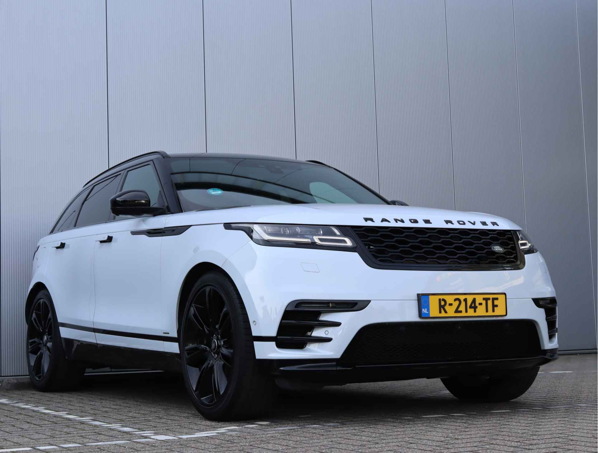 Land Rover Range Rover Velar 3.0 V6 R-Dynamic HSE | Panoramadak | Luchtvering | Trekhaak - 27/98