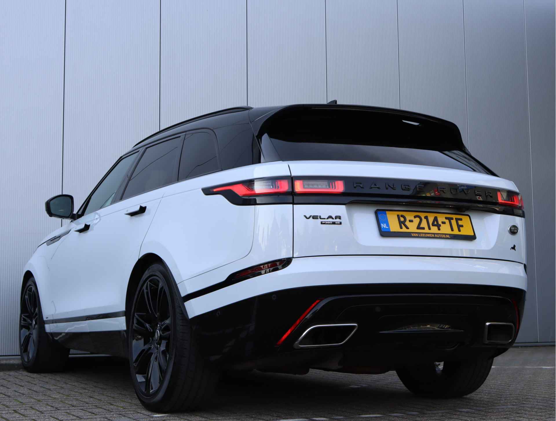 Land Rover Range Rover Velar 3.0 V6 R-Dynamic HSE | Panoramadak | Luchtvering | Trekhaak - 28/98