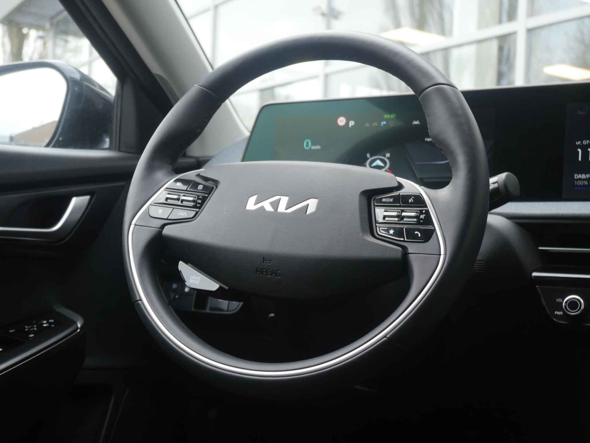 Kia EV6 Light Edition 58 kWh | Carplay | Camera | Clima | Stoel-Stuurverwarming | - 9/25