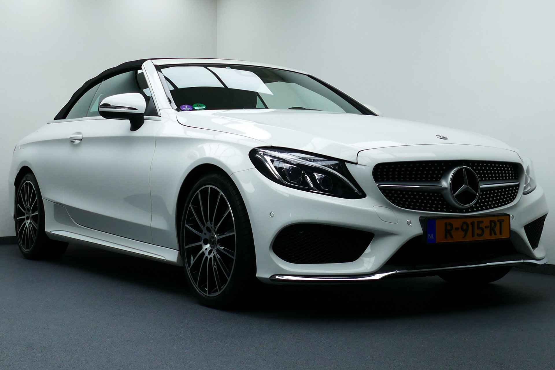 Mercedes-Benz C-Klasse Cabrio 180 Premium Plus. Burmester, 19"LMV, Half Leer, Stoelverw, Led Koplampen - 2/43