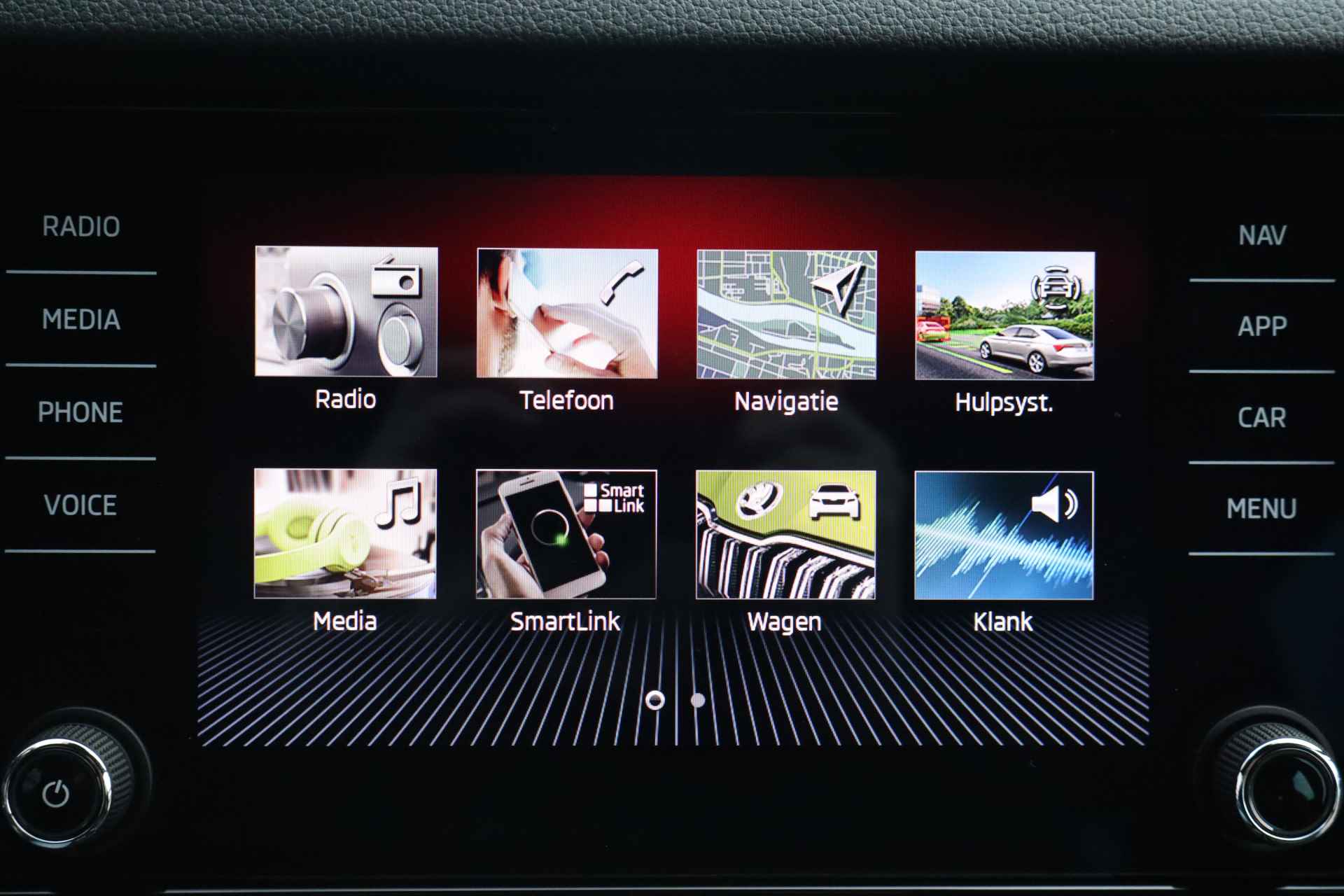 Škoda Kodiaq 1.5 TSI Sportline Business NL-Auto!! Led verlichting I Apple car-play I Leder -- BEVRIJDINGSDAG GEOPEND VAN 11.00 T/M 15.00 UUR -- - 17/38