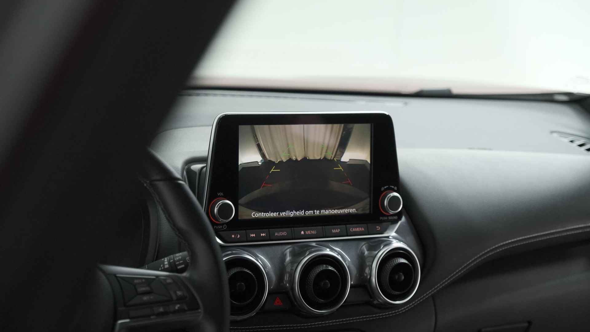 Nissan Juke 1.0 DIG-T N-Design | Camera | Navigatie | Apple Carplay | Parkeersensoren | 19 Inch Lichtmetalen Velgen - 15/70