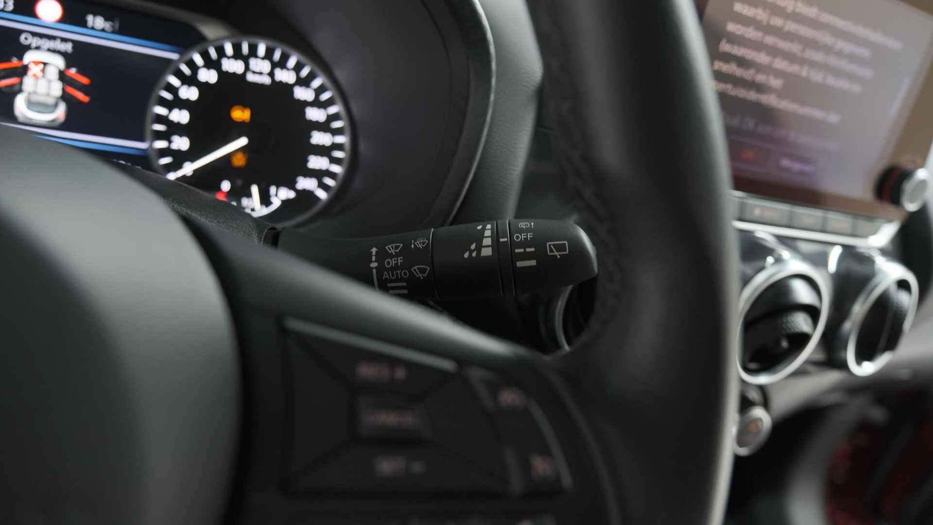 Nissan Juke 1.0 DIG-T N-Design | Camera | Navigatie | Apple Carplay | Parkeersensoren | 19 Inch Lichtmetalen Velgen - 31/70