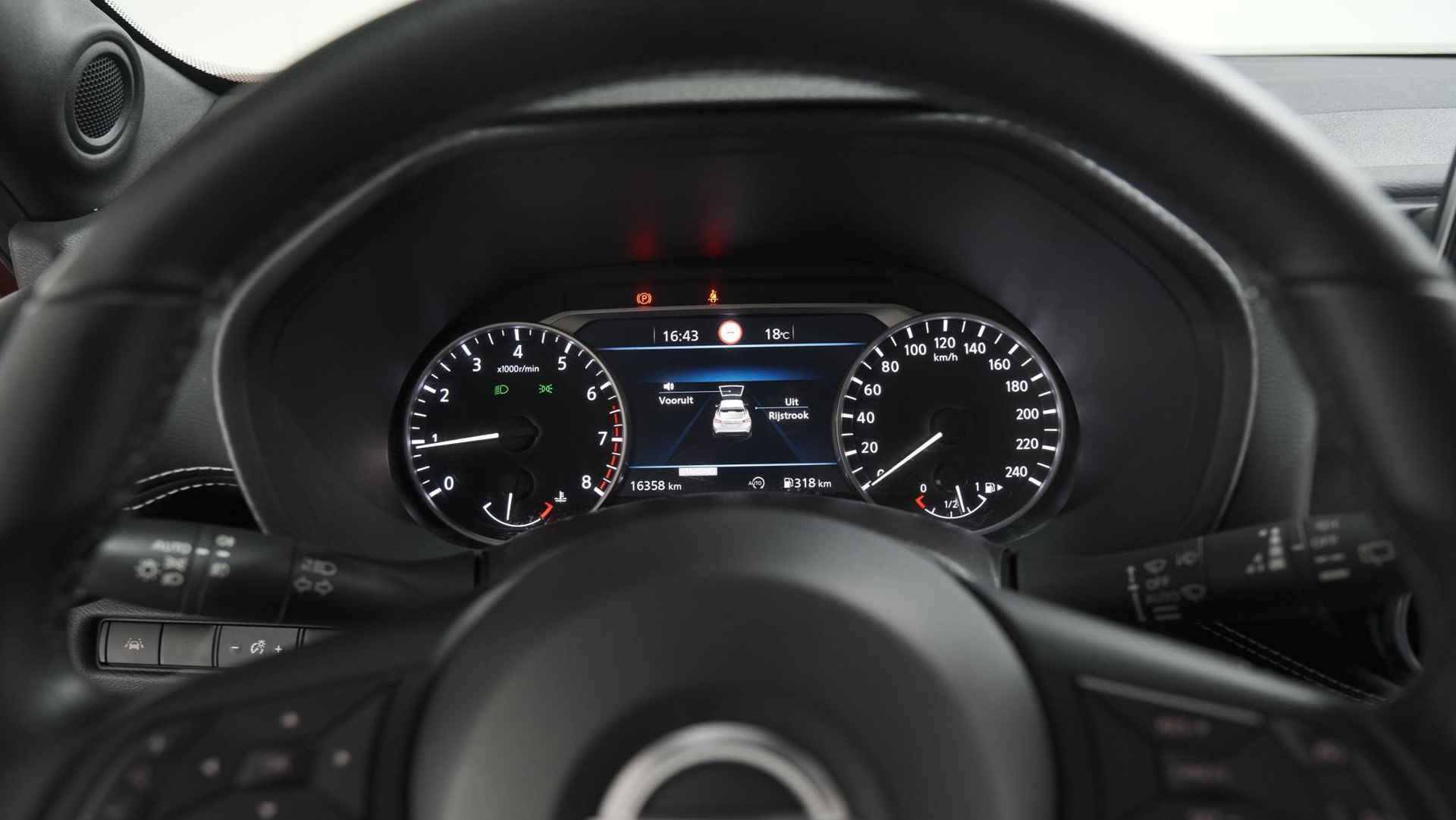 Nissan Juke 1.0 DIG-T N-Design | Camera | Navigatie | Apple Carplay | Parkeersensoren | 19 Inch Lichtmetalen Velgen - 32/70