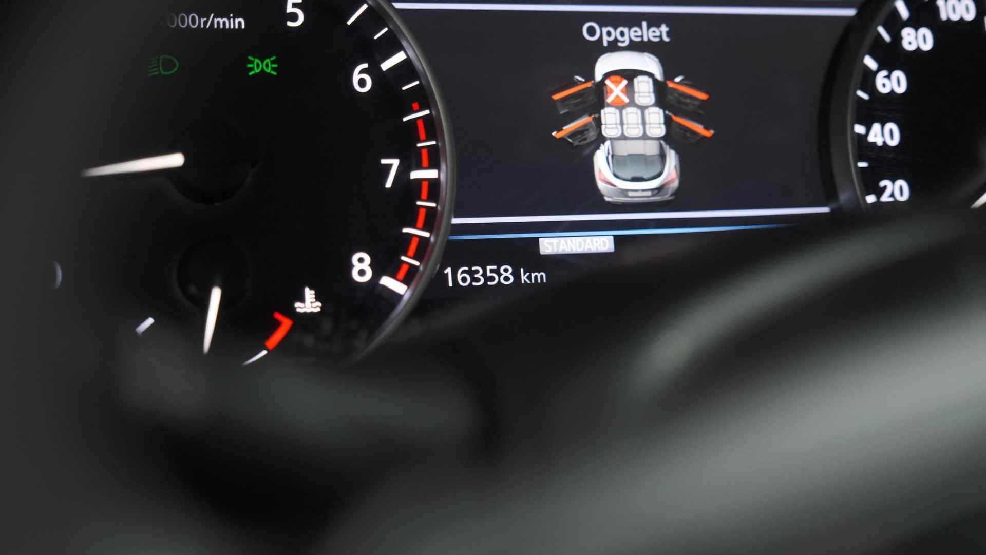 Nissan Juke 1.0 DIG-T N-Design | Camera | Navigatie | Apple Carplay | Parkeersensoren | 19 Inch Lichtmetalen Velgen - 33/70