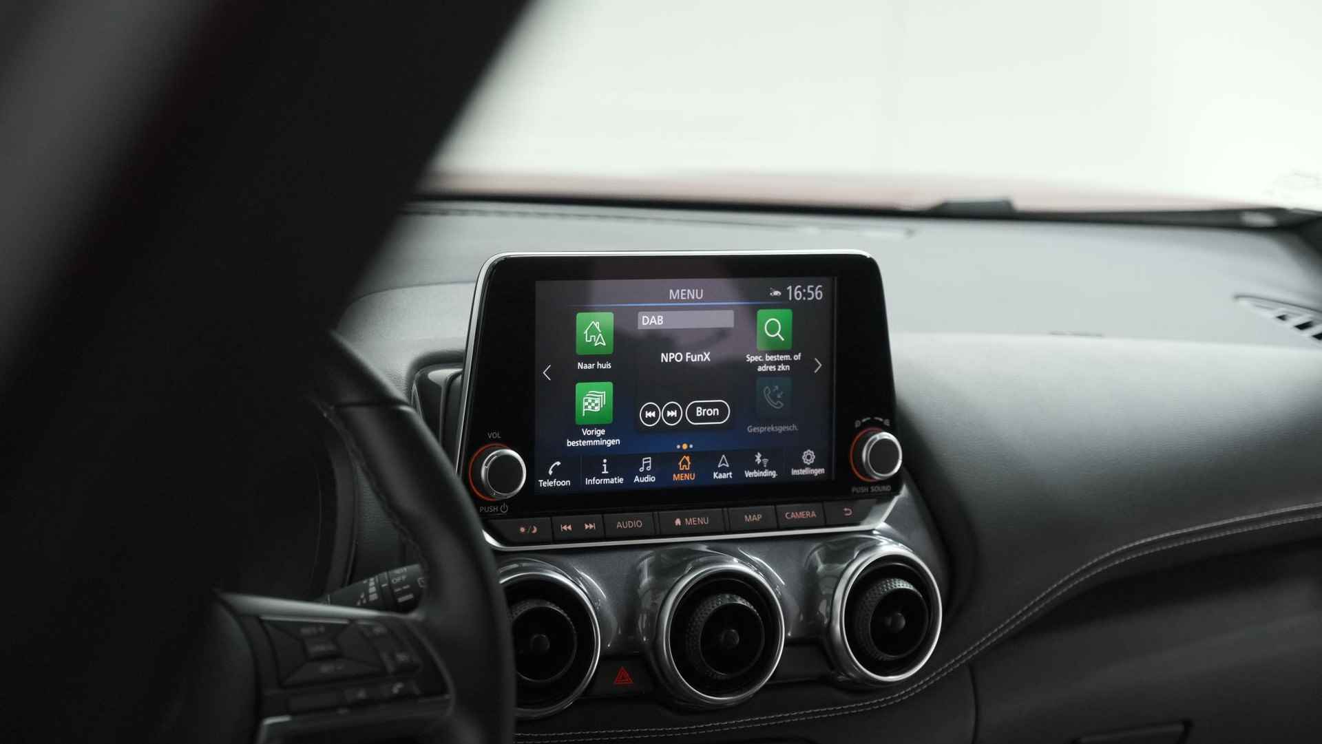 Nissan Juke 1.0 DIG-T N-Design | Camera | Navigatie | Apple Carplay | Parkeersensoren | 19 Inch Lichtmetalen Velgen - 45/70