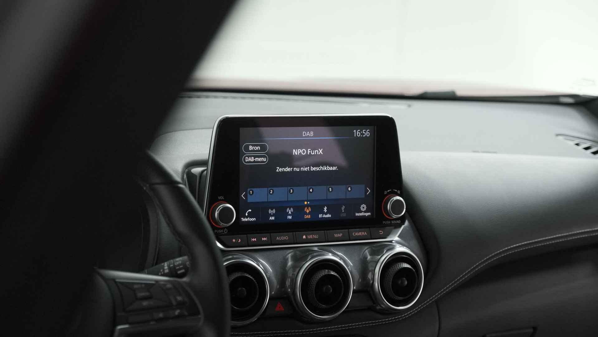 Nissan Juke 1.0 DIG-T N-Design | Camera | Navigatie | Apple Carplay | Parkeersensoren | 19 Inch Lichtmetalen Velgen - 47/70