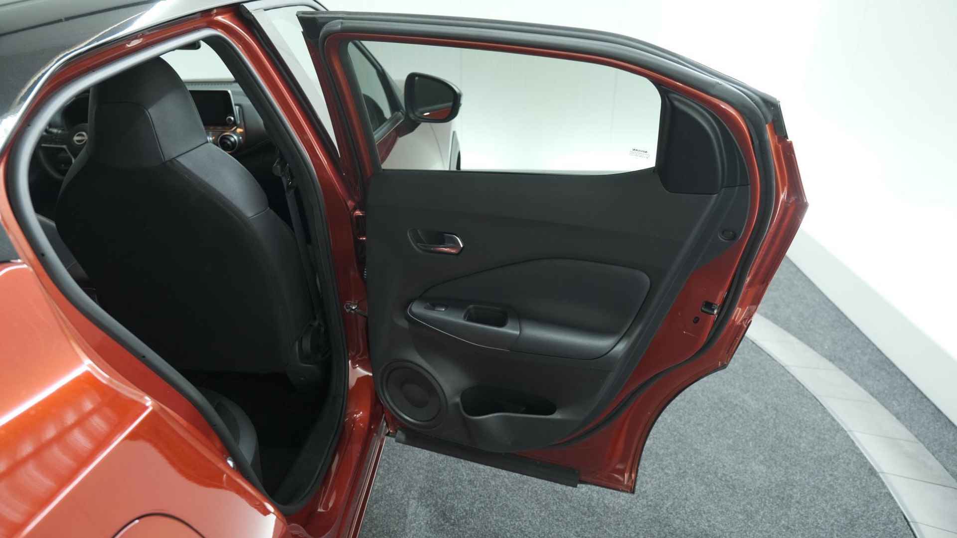 Nissan Juke 1.0 DIG-T N-Design | Camera | Navigatie | Apple Carplay | Parkeersensoren | 19 Inch Lichtmetalen Velgen - 60/70